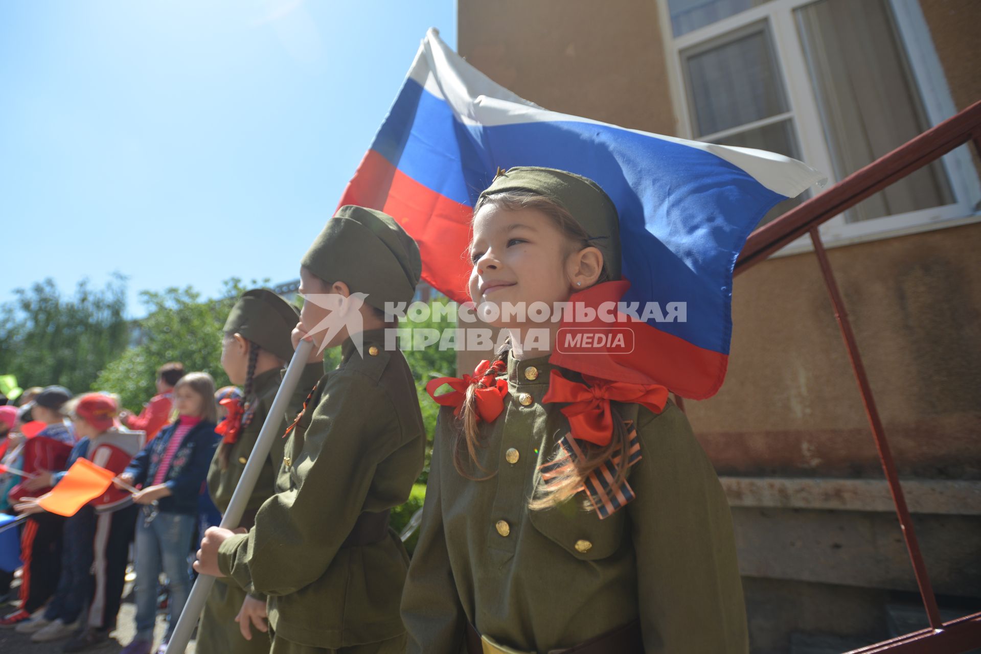 Ставрополь. Воспитанники детских садов соревновались в ловкости и эрудиции во время проведения военно-патриотической игры `Зарничка`.