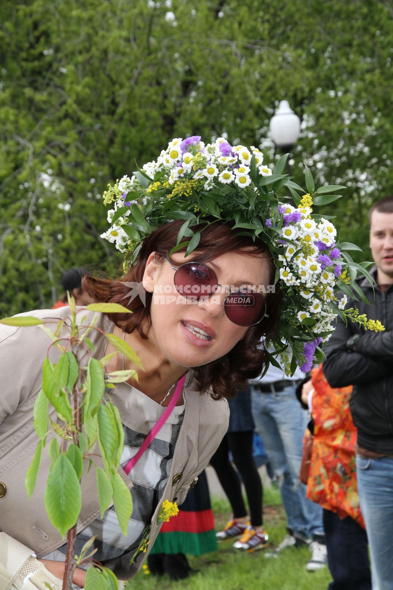 Диск98. Парк Горького. Фестиваль искусств ЧЕРЕШНЕВЫЙ ЛЕС. 2012 год. На снимке: актриса Дроздова Ольга