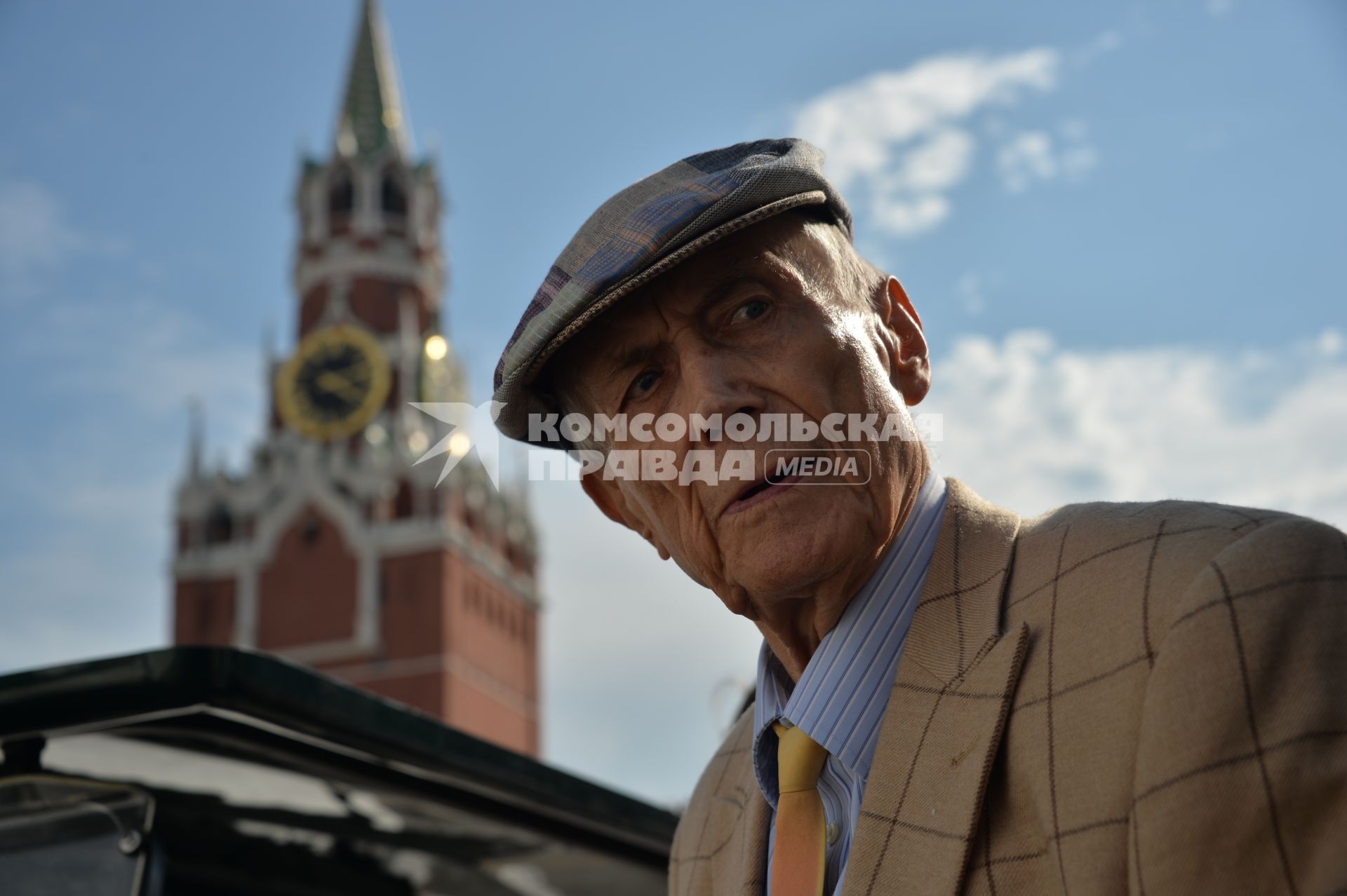 Москва. Поэт Евгений Евтушенко на книжном фесивале `Красная площадь`.