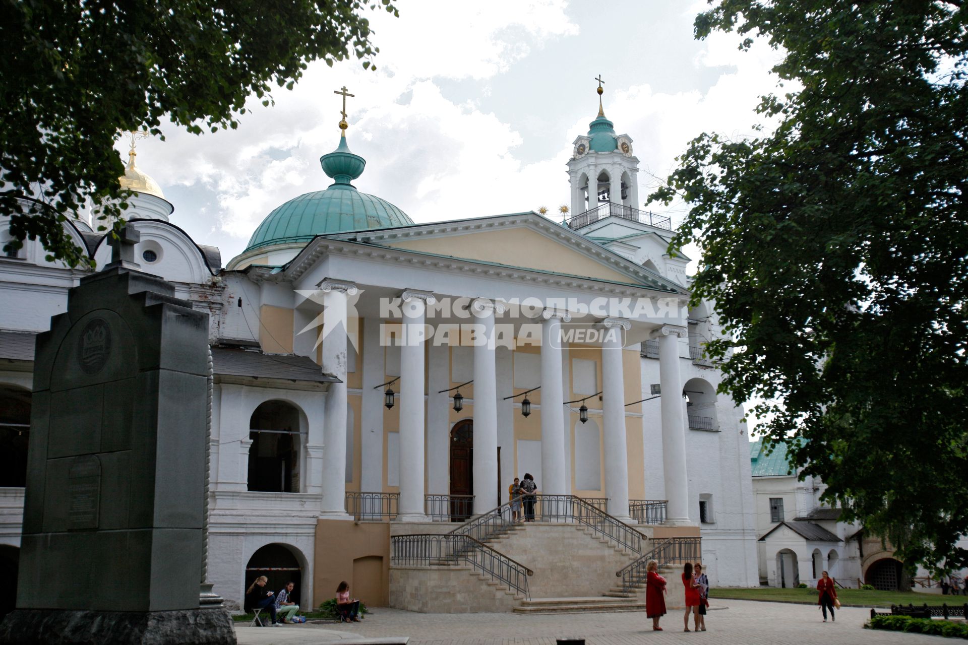 Ярославль. Храм  Ярославских Чудотворцев.