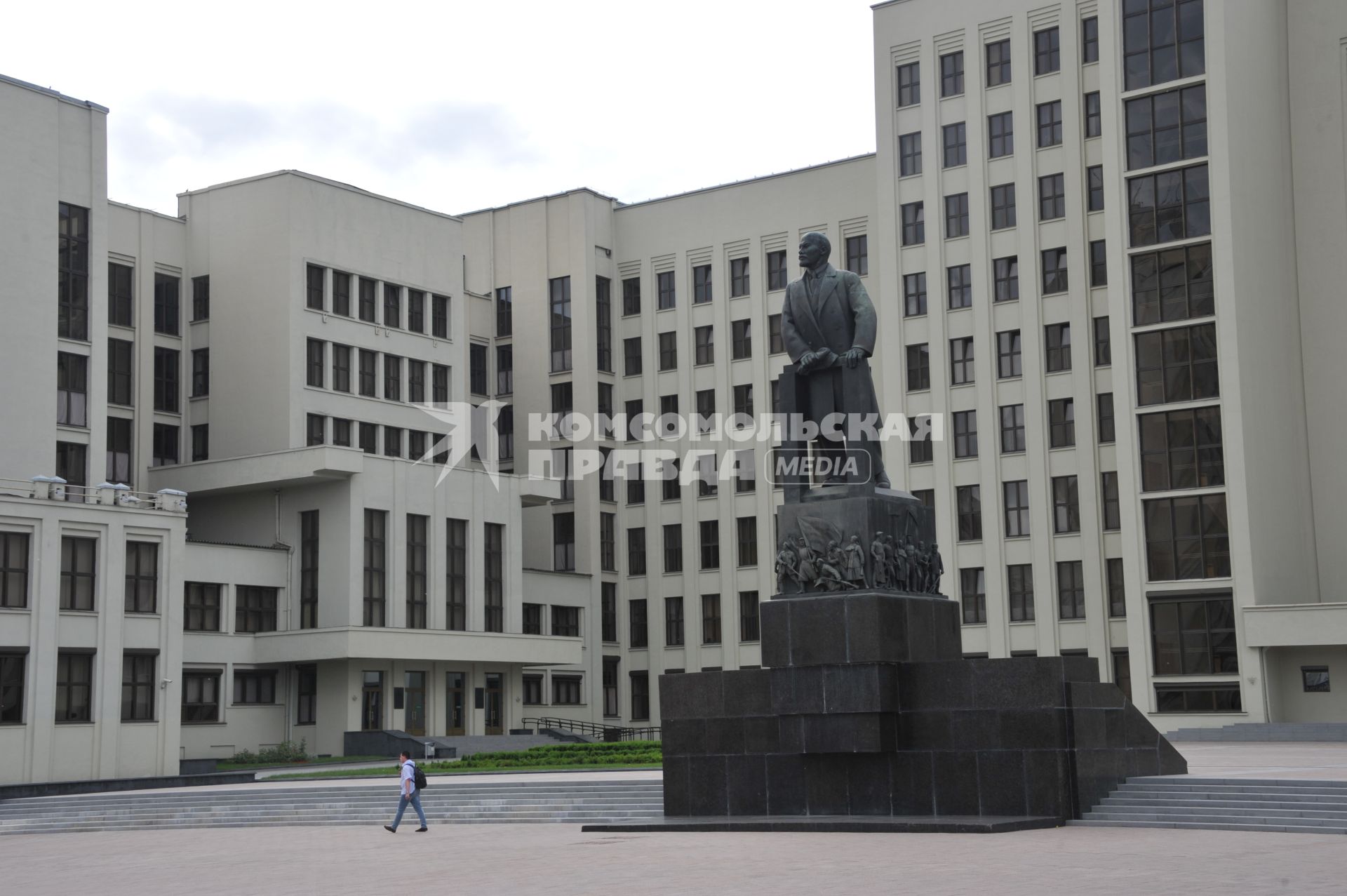 Белоруссия.  Минск. Памятник В.Ленину на площади Независимости.