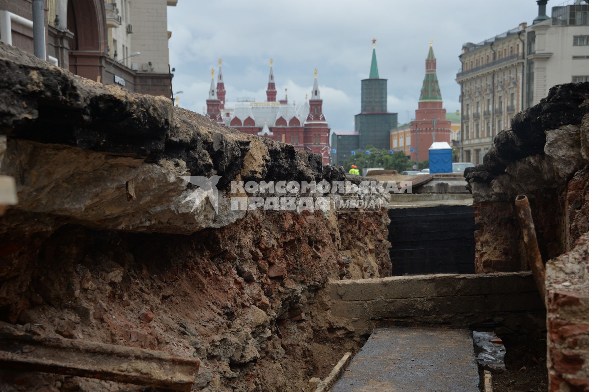 Москва. Работы по благоустройству Тверской улицы.