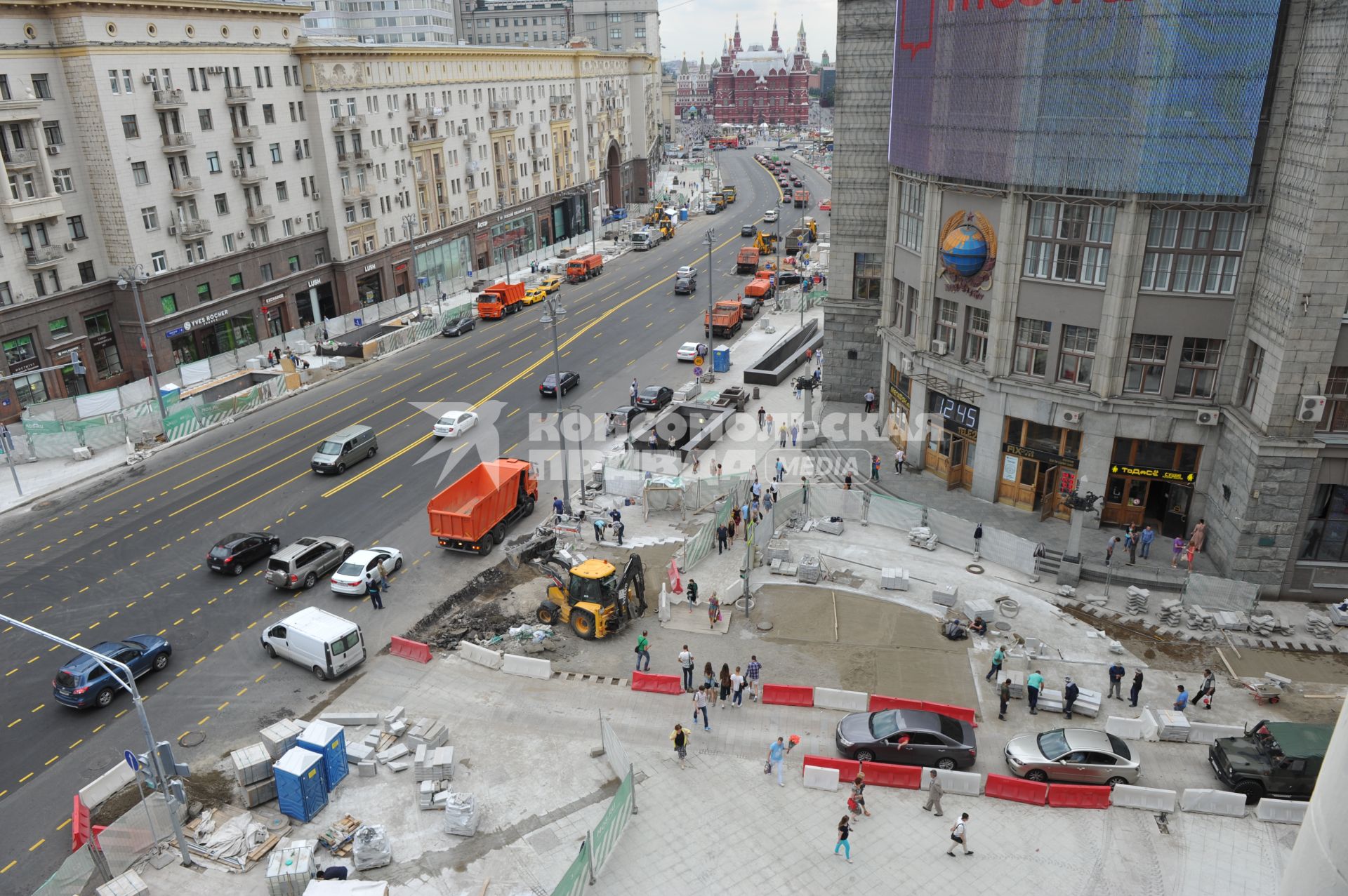 Москва. Вид на Тверскую улицу и Центральный телеграф.