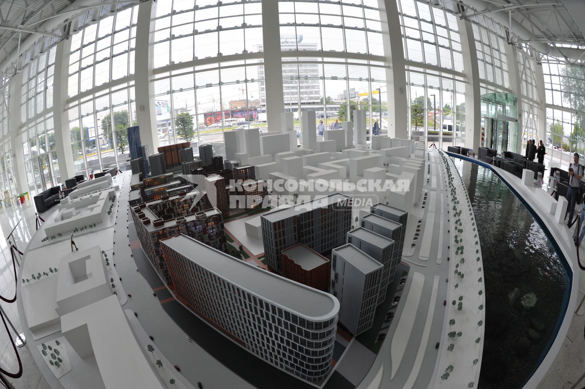 Москва.  Макет строящегося жилого комплекса арт-класса `ЗИЛАРТ` на территории бывшего автозавода имени  Лихачева.