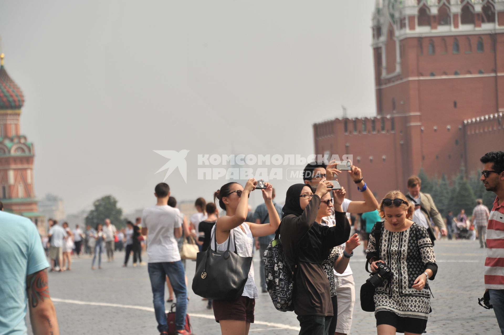 Москва. Туристы на Красной площади.