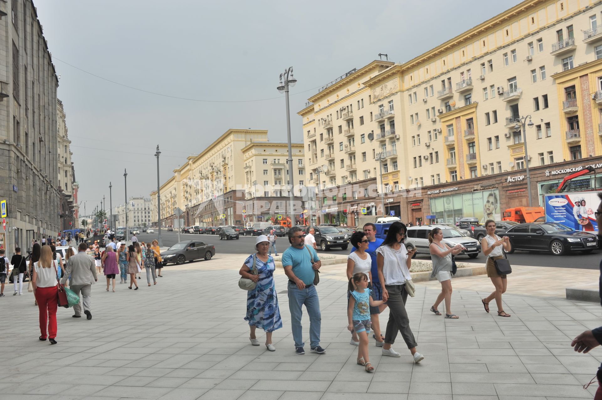 Москва. Тверская улица после реконструкции.