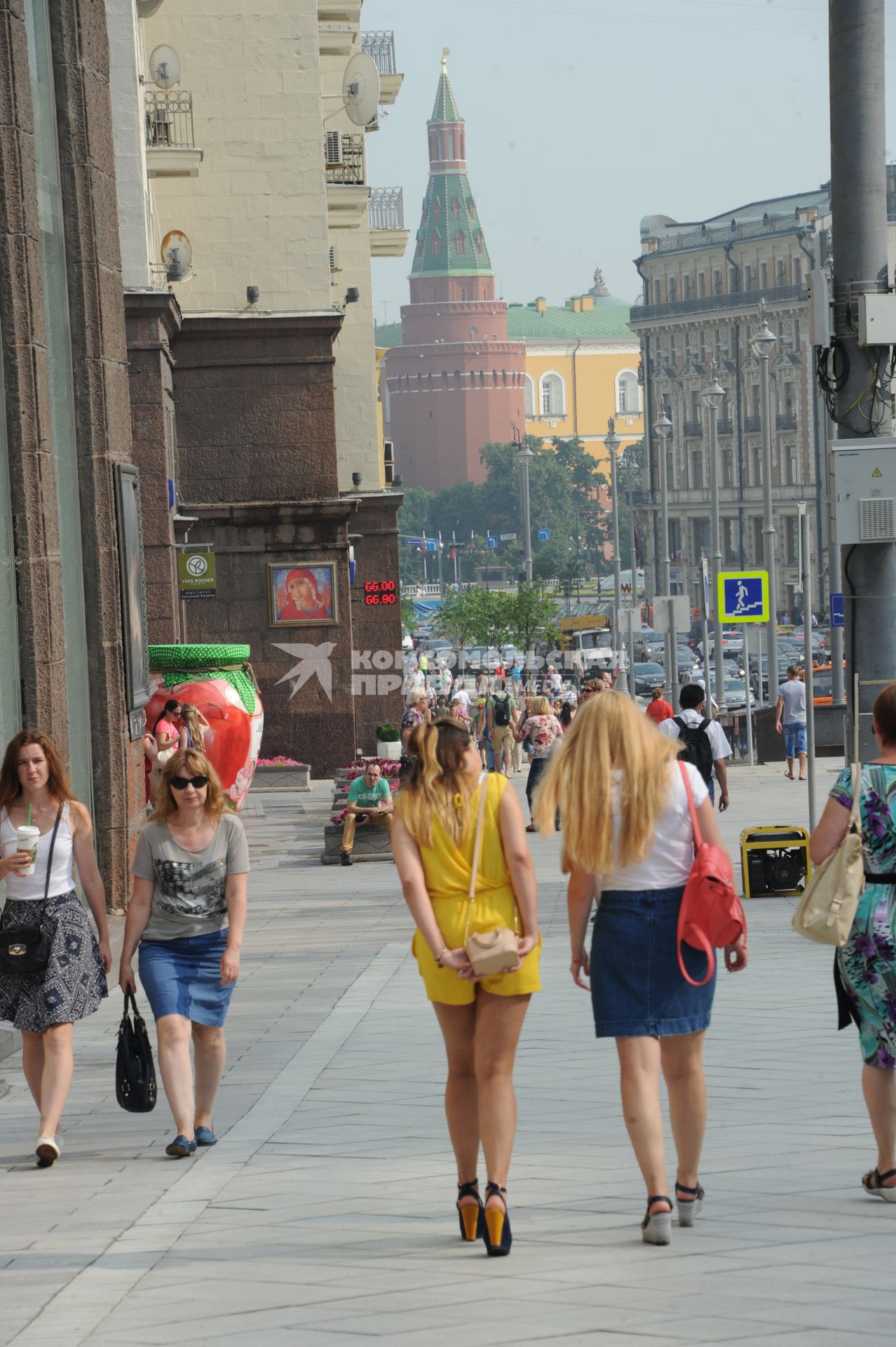 Москва. Тверская улица после реконструкции.