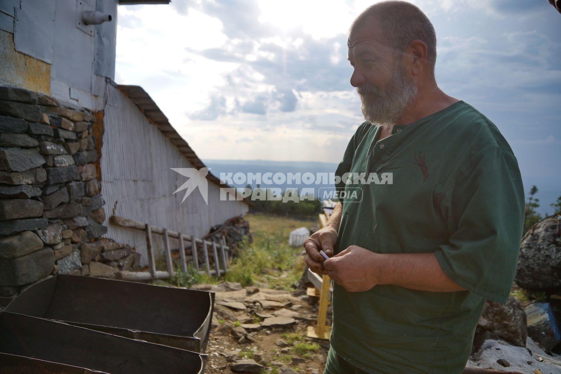 Свердловская область. гора Качканар. Основатель буддистского монастыря \'Шад Тчуп Линг\' Лама Докшит (Михаил Санников)