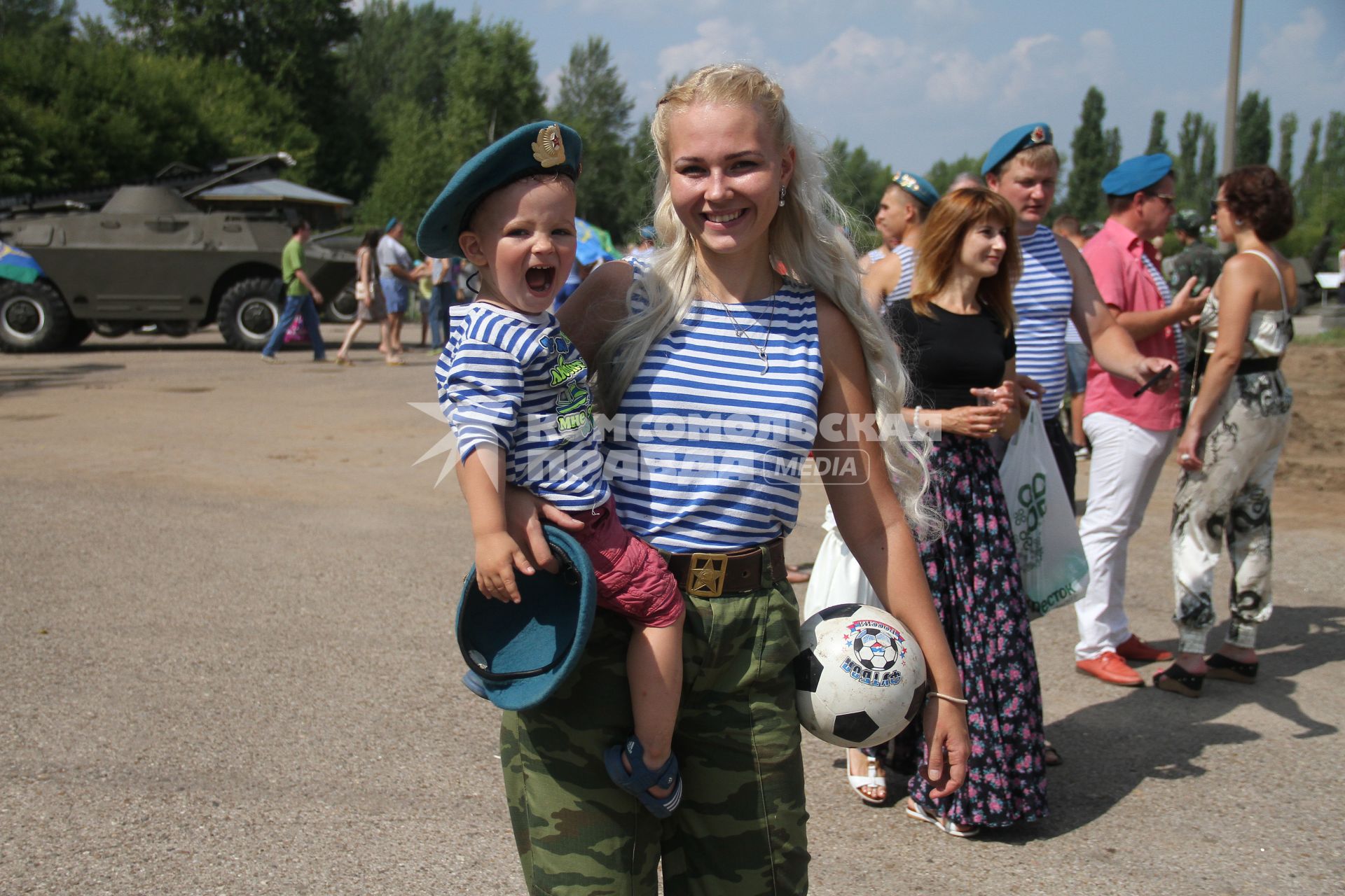 Нижний Новгород.    Участники празднования Дня Воздушно-десантных войск.