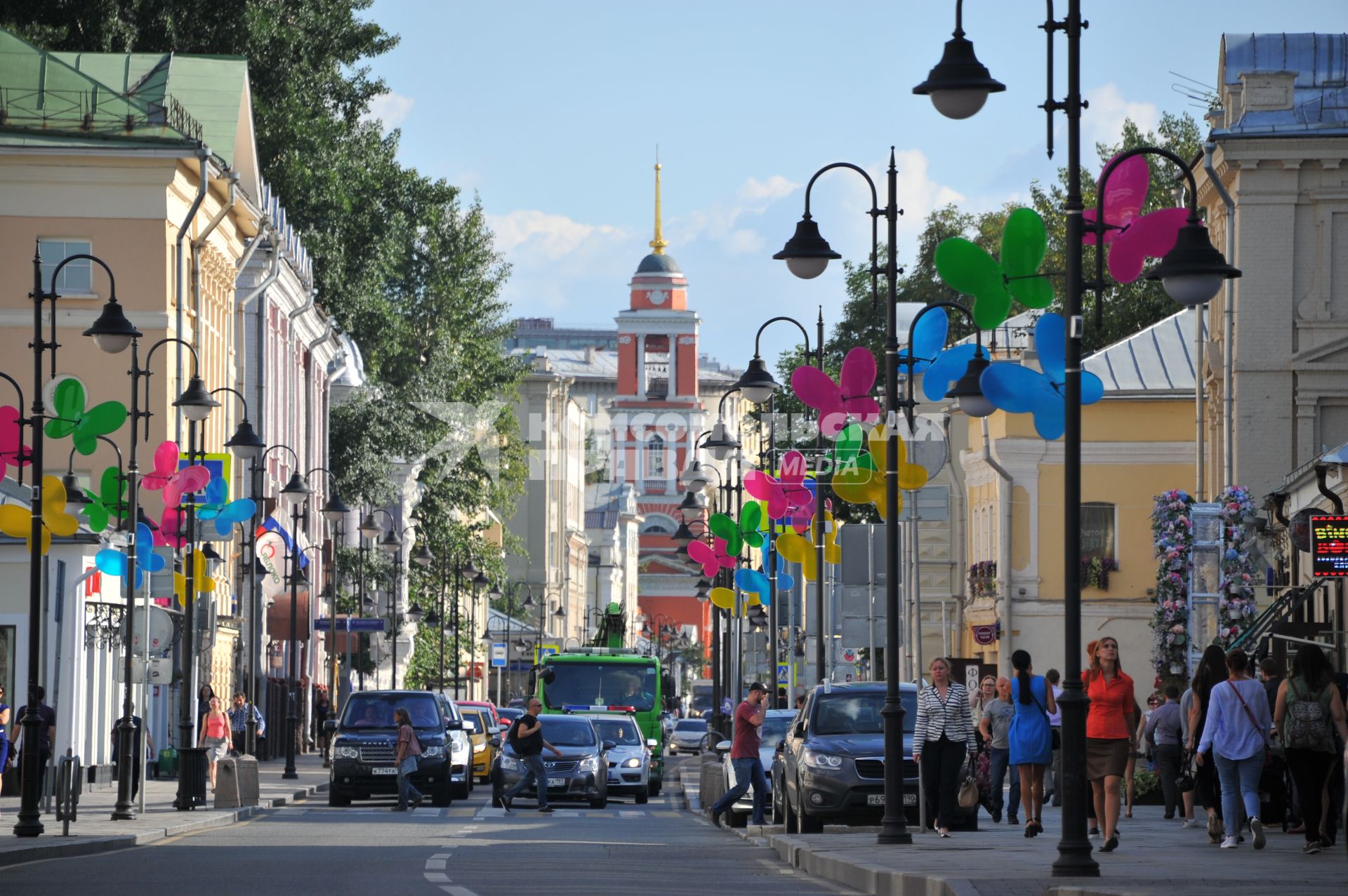 Москва. Пятницкая улица после реконструкции.