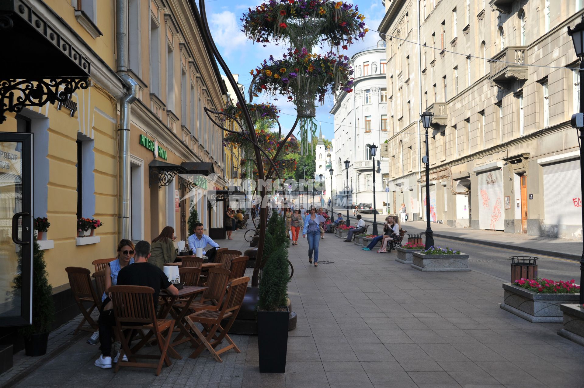 Москва.  Улица Забелина после реконструкции.