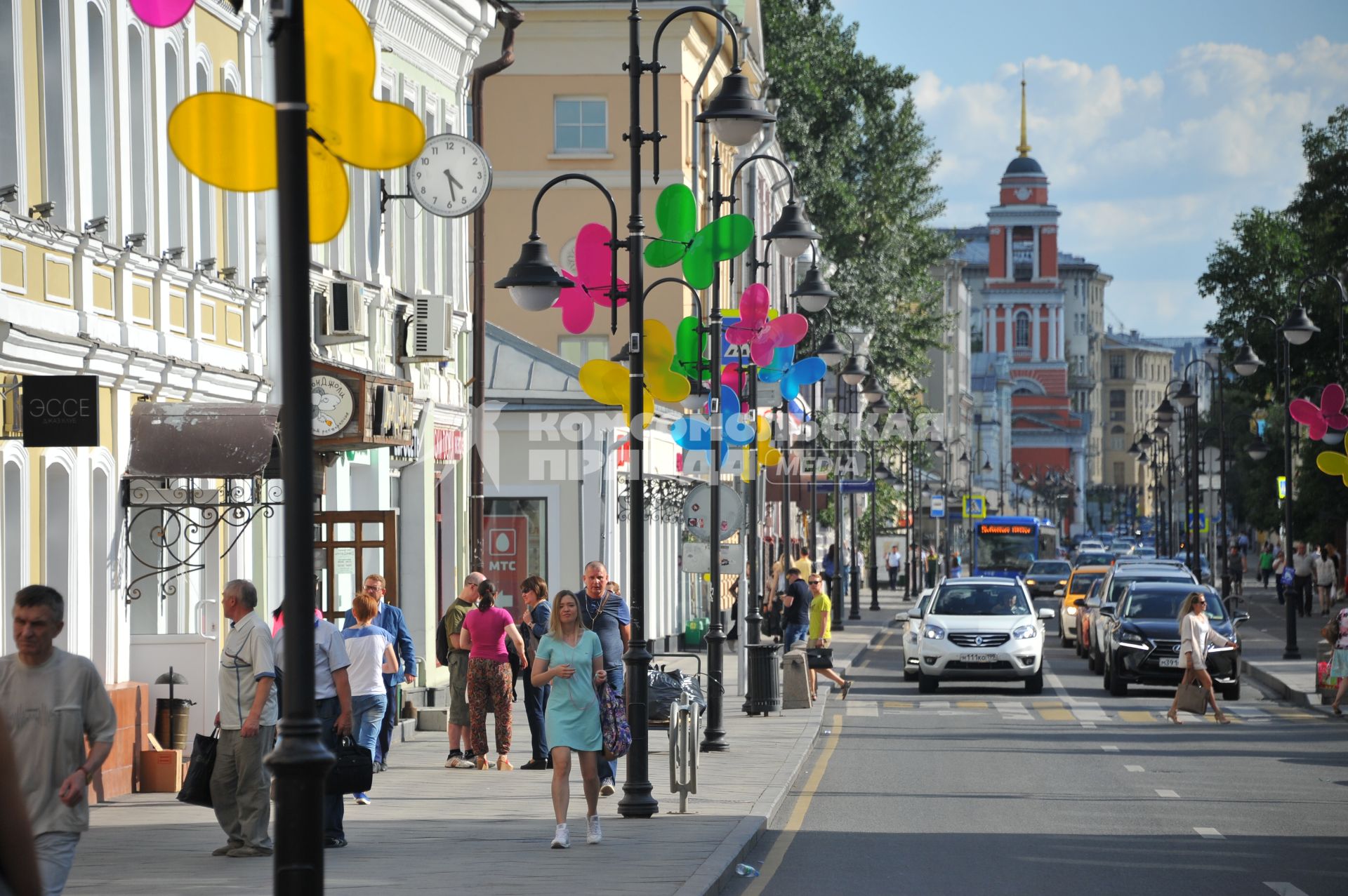 Москва. Пятницкая улица после реконструкции.