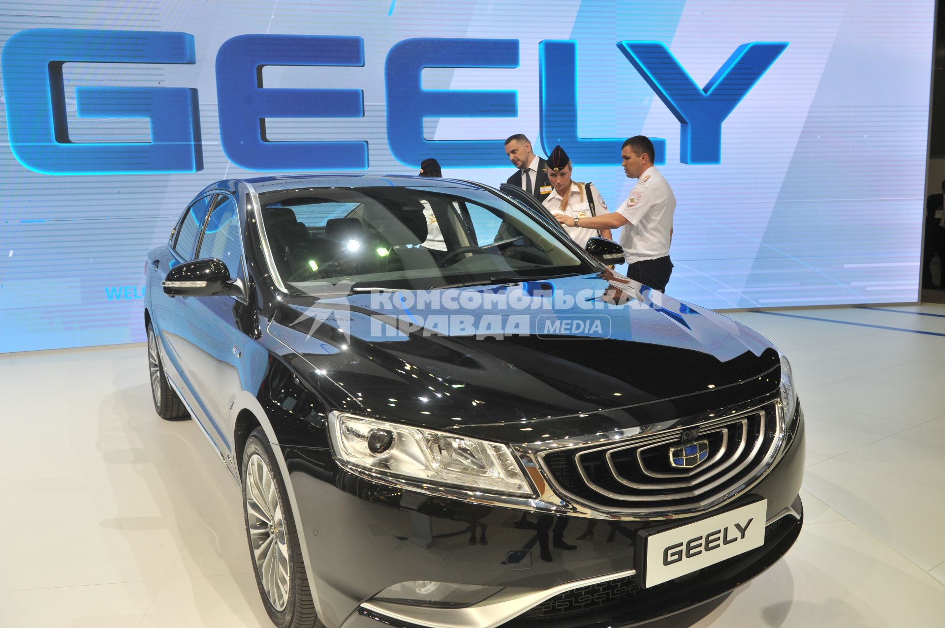 Москва.   Автомобиль Geely  на Московском международном автомобильном салоне - 2016 в Международном выставочном центре `Крокус Экспо`.