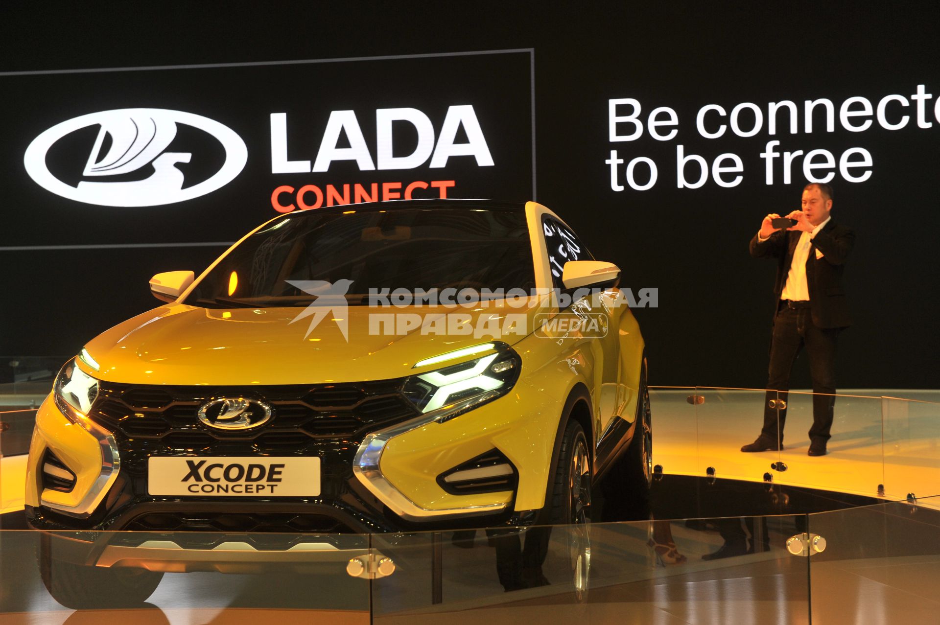 Москва.  Концепт-кар Lada Xcode на Московском международном автомобильном салоне - 2016  в Международном выставочном центре `Крокус Экспо`.