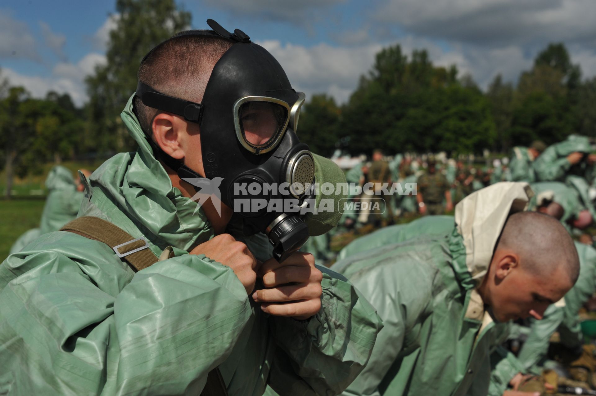 Серпухов. На полигоне филиала академии Ракетных войск стратегического назначения прошли масштабные учения военной академии РВСН имени Петра Великого  и Серпуховского училища РВСН.