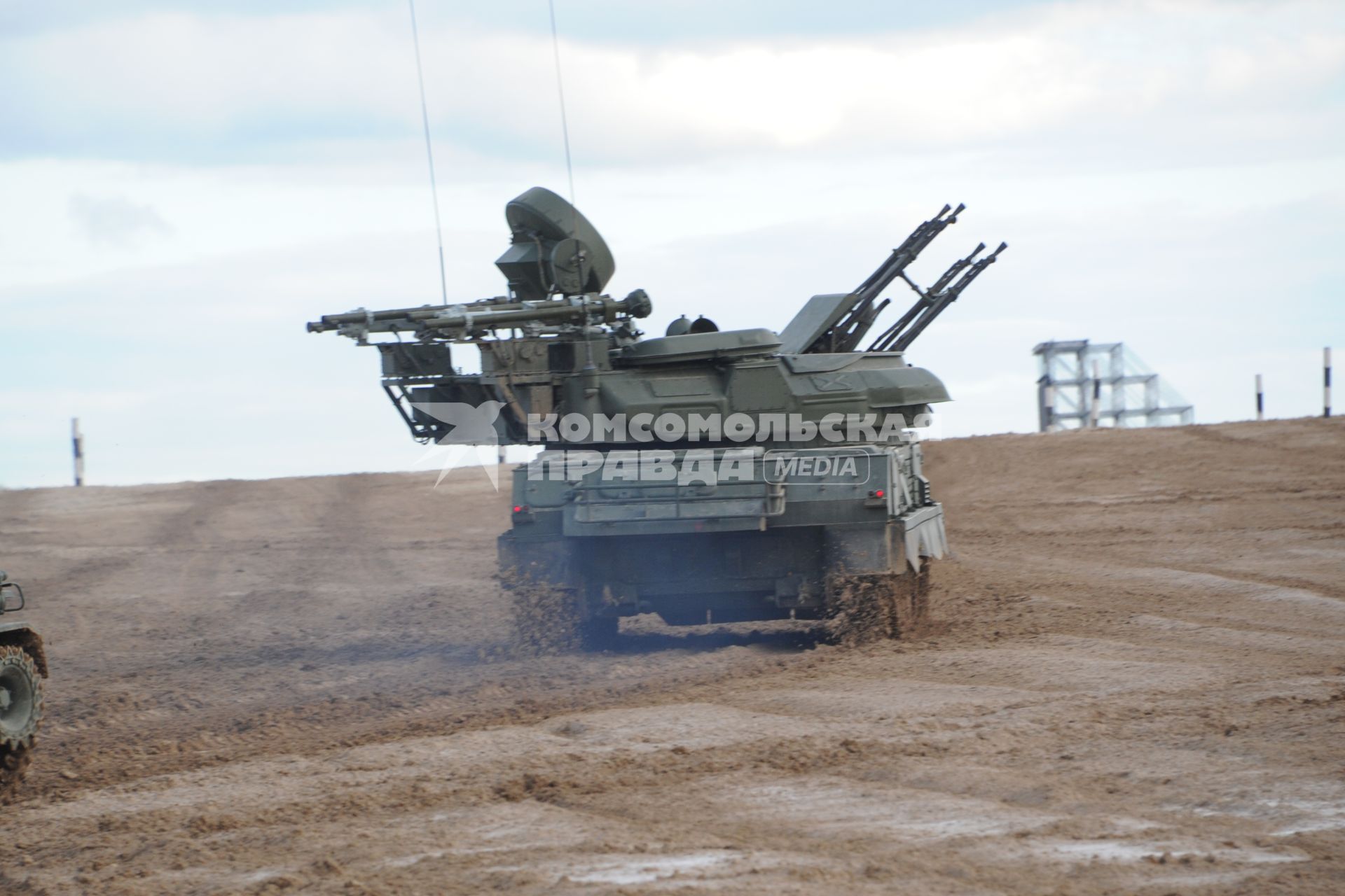 Московская область, д.Алабино.  Зенитная самоходная установка ЗСУ- 23-4 `Шилка`  во время демонстрационного показа военной техники на полигоне Алабино на Международном военно-техническом форуме `АРМИЯ-2016`.