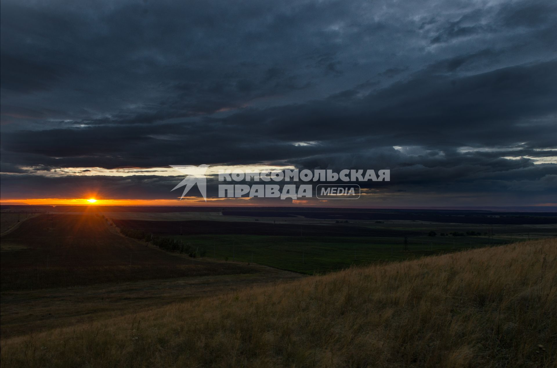 Самара.  Пейзаж в самарской области. Закат.