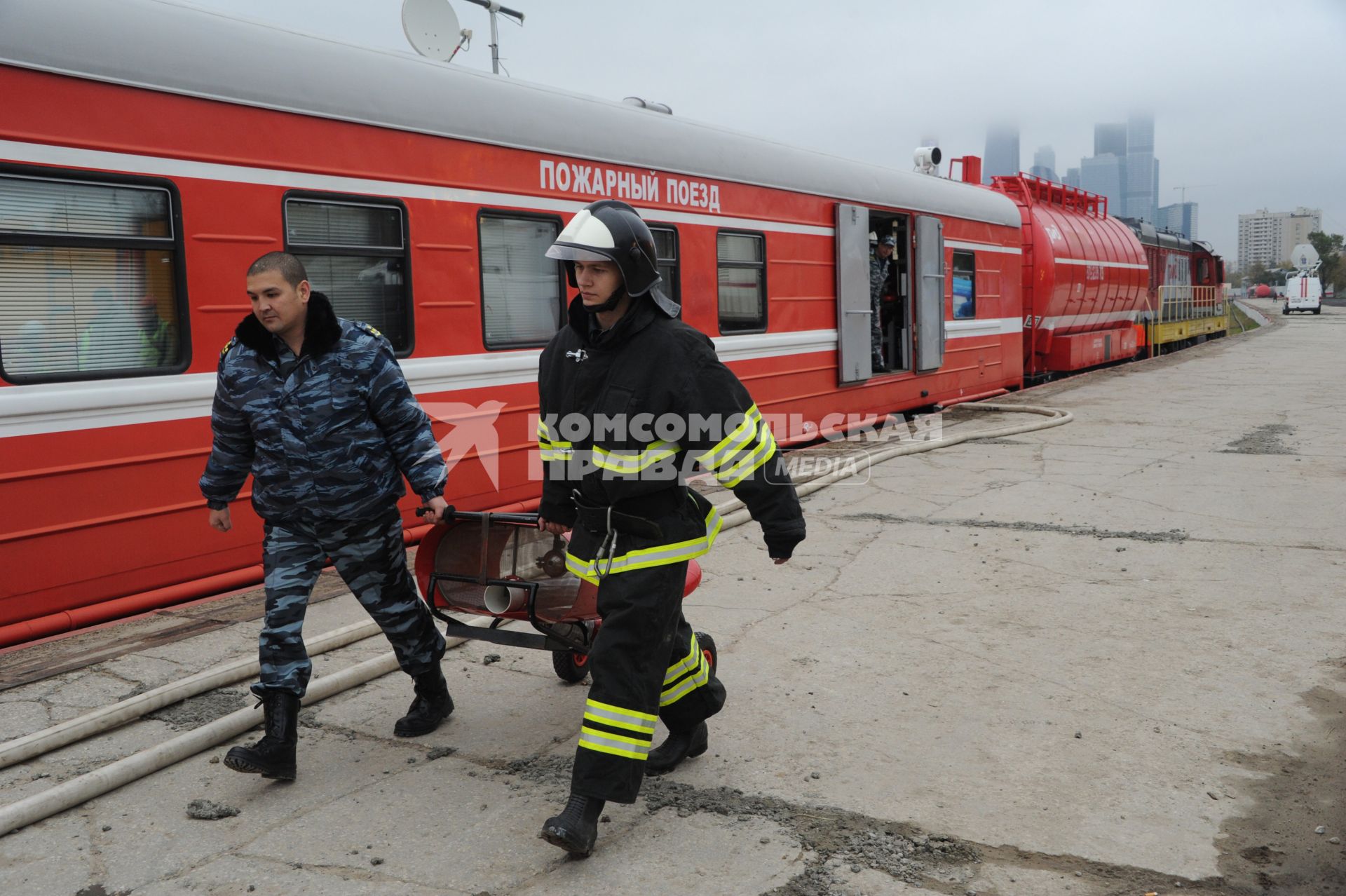 Москва. Городские учения МЧС и других экстренных служб.