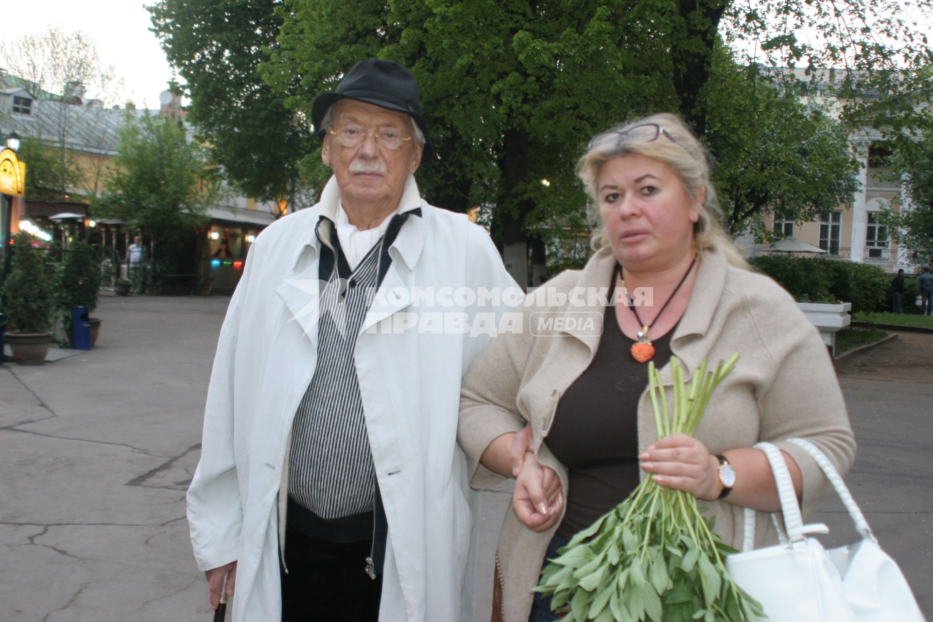 Диск 177. писатель Сергей Михалков с супругой Юлией Субботиной