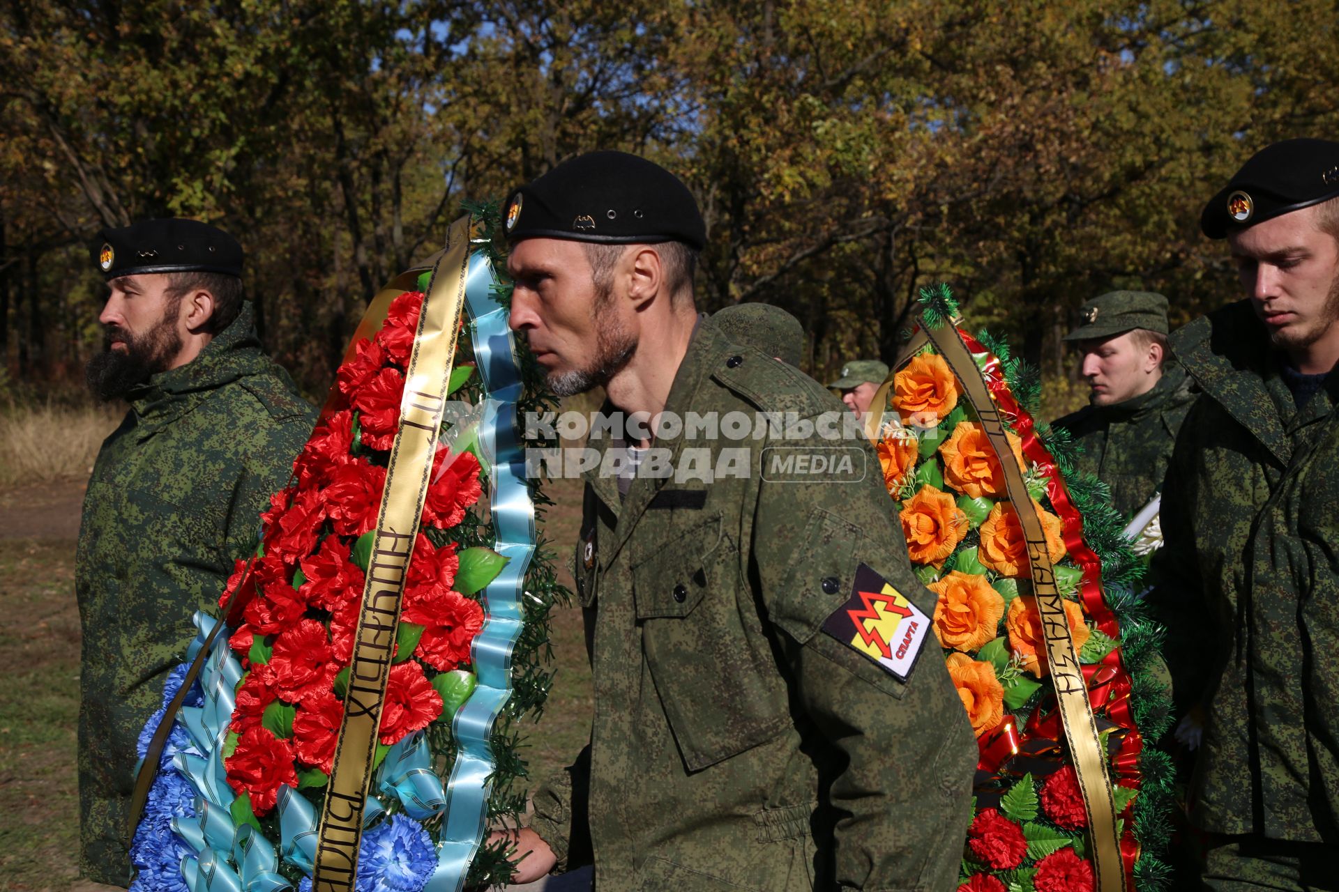 Украина, Донецк. Бойцы батальона ополчения `Спарта` на  похоронах командира батальона Арсена Павлова (Моторолы).