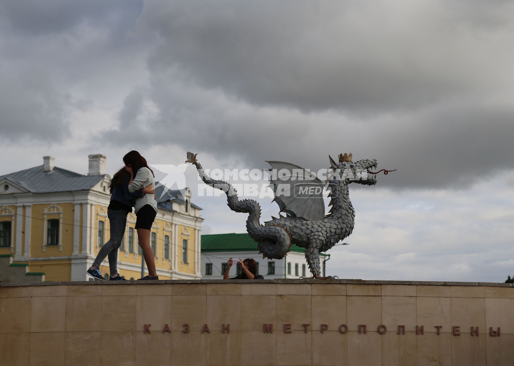 Казань. Памятник дракону Зиланту на улице Баумана.