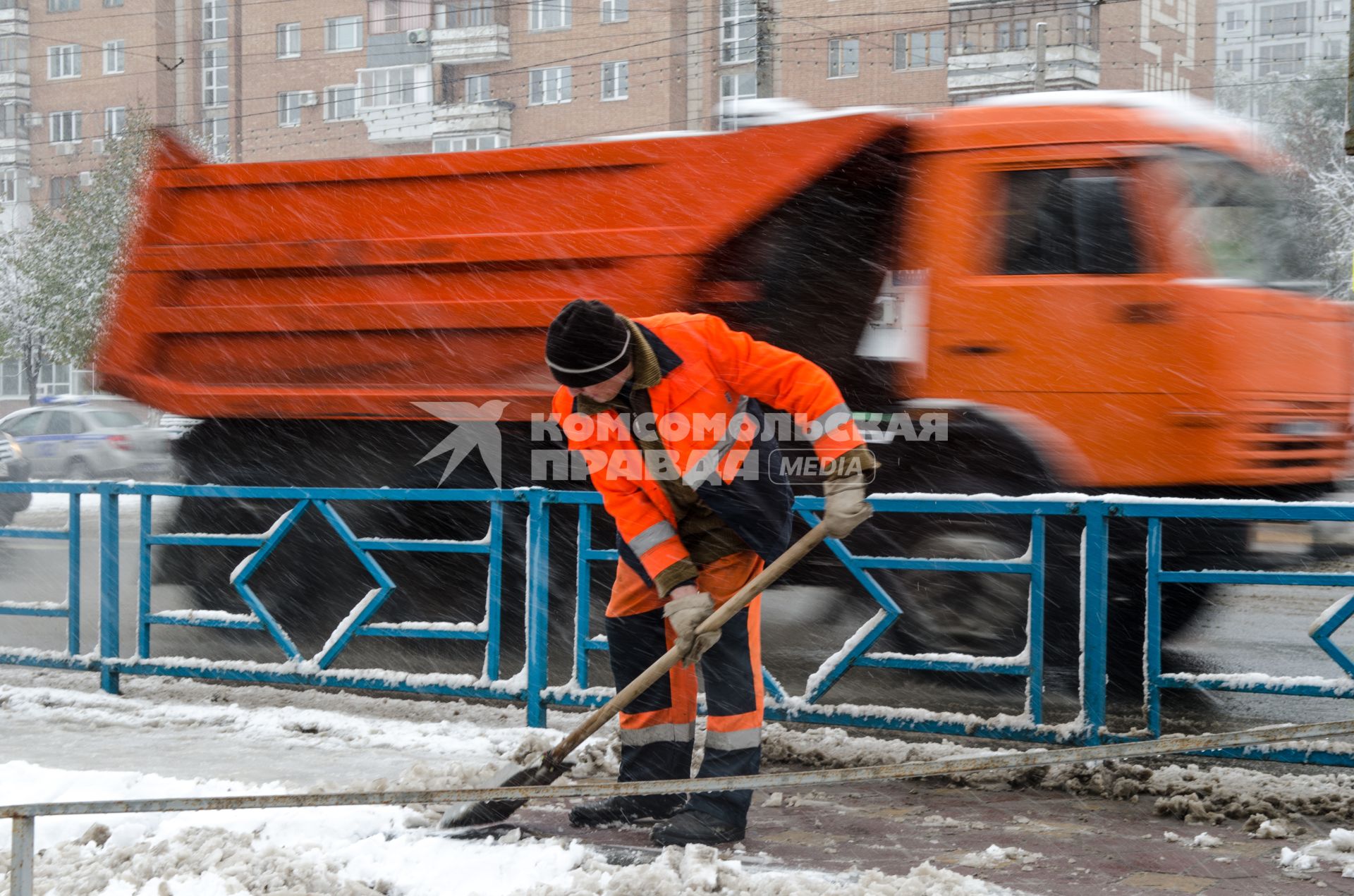 Самара. Уборка снега.