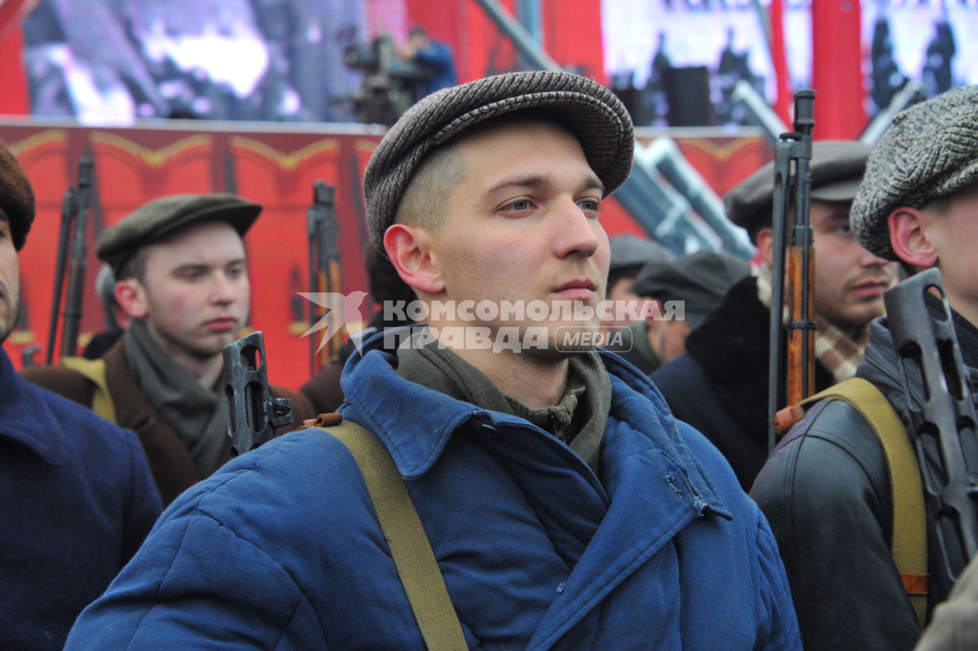 Москва. Участники торжественного марша, посвященного 75-й годовщине военного парада 1941 года на Красной площади.