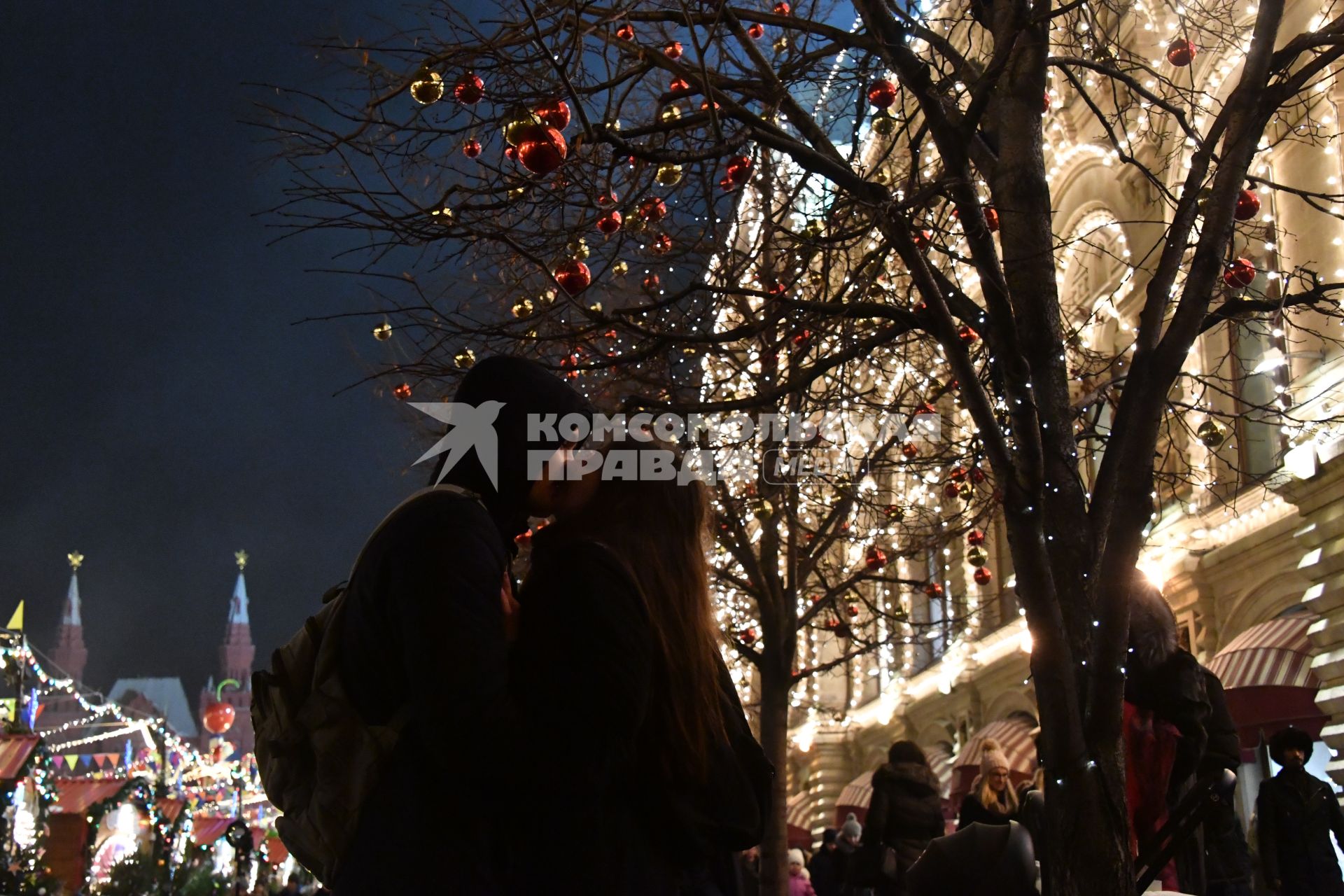 Москва. Новогодняя ГУМ-Ярмарка на Красной площади.