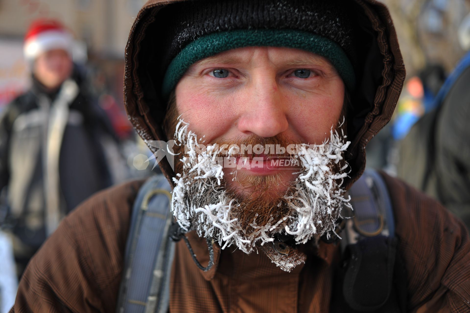 Москва.  Участник Второго зимнего Московского Велопарада с бородой покрытой инеем