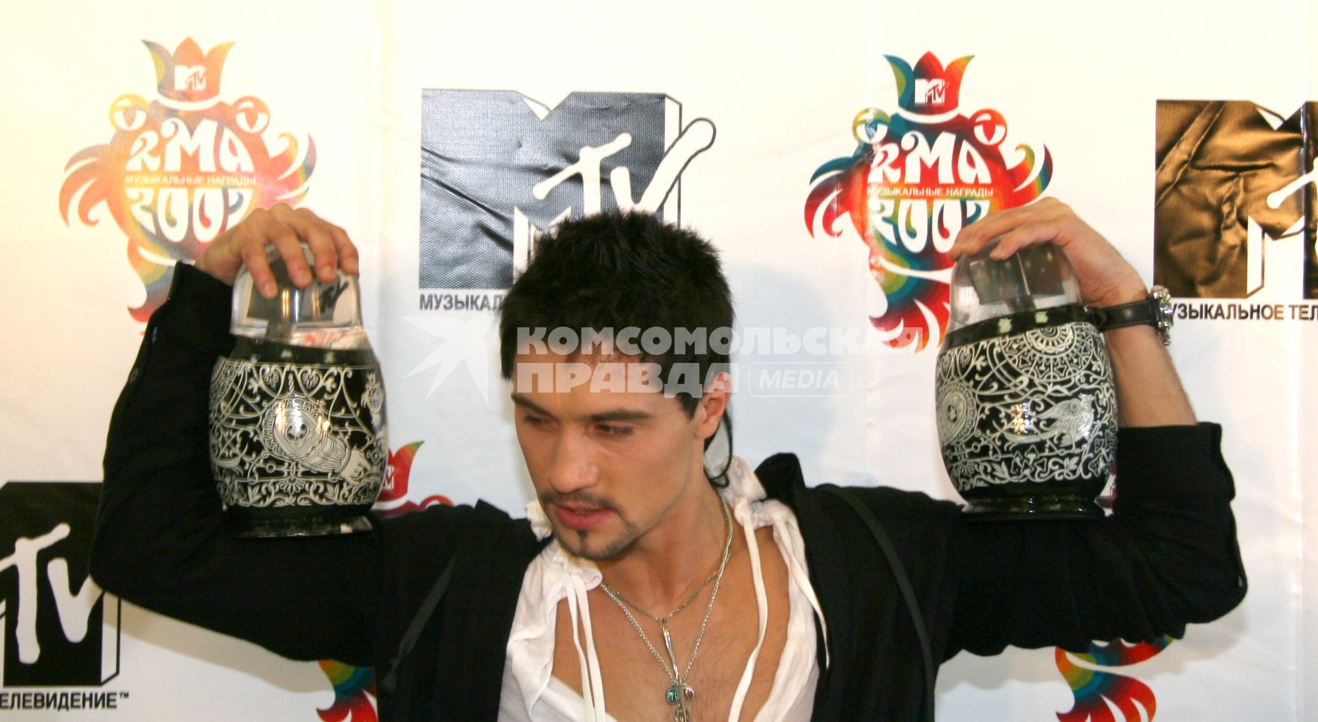 Диск130. Церемония вручения Премии MTV Russian Music Awards 2007. Ледовый дворец на Ходынском поле. Москва. На снимке: певец Дима Билан