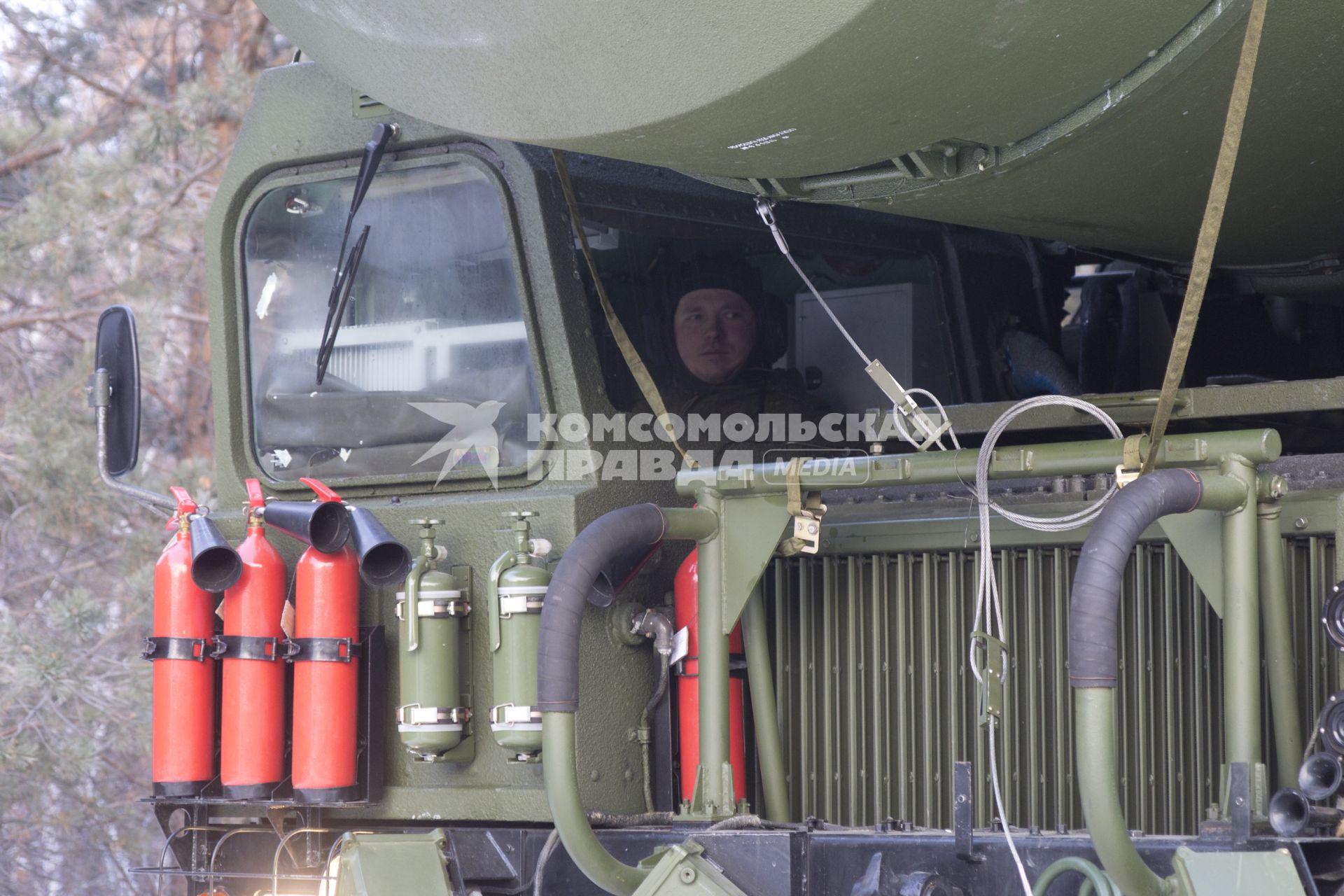 Иркутск. Военный в кабине  ракетного  комплекса  `Ярс` дивизии РВСН.