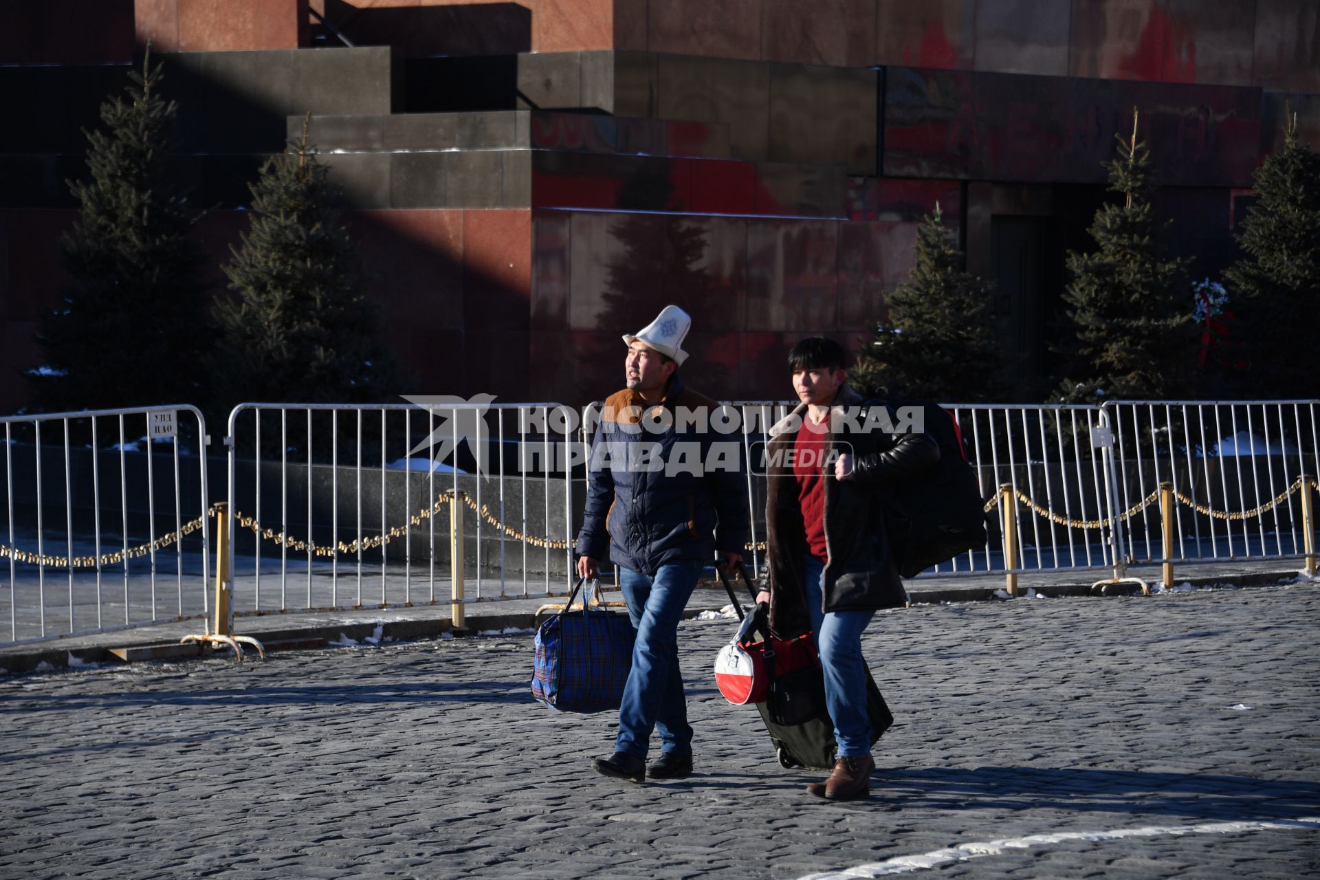 Москва. Туристы на Красной площади.