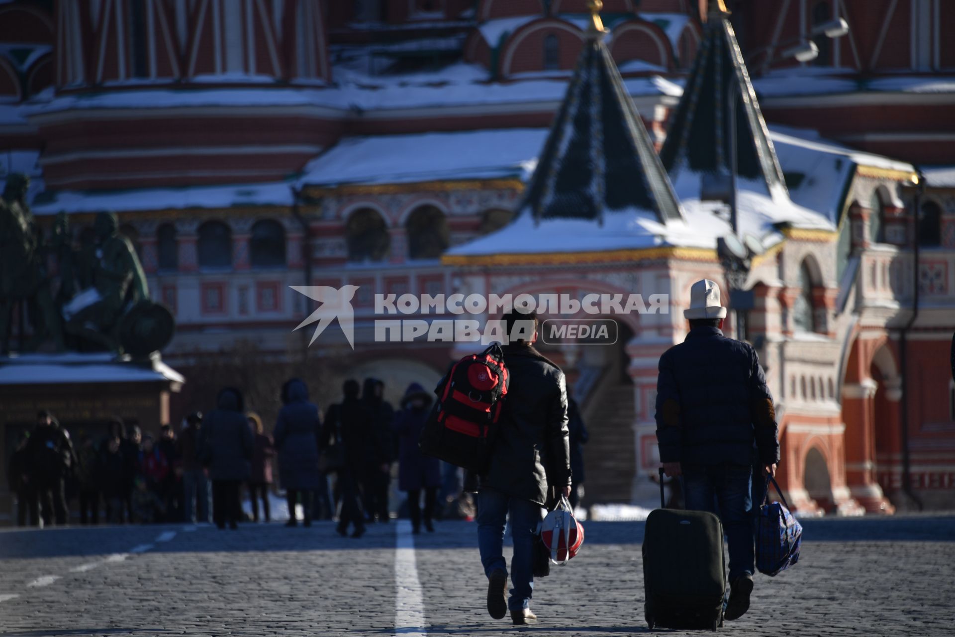 Москва. Туристы на Красной площади.