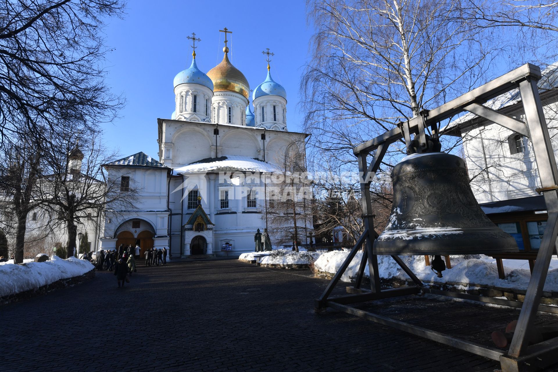 Москва. Вид на Преображенский собор   Новоспасского монастыря.