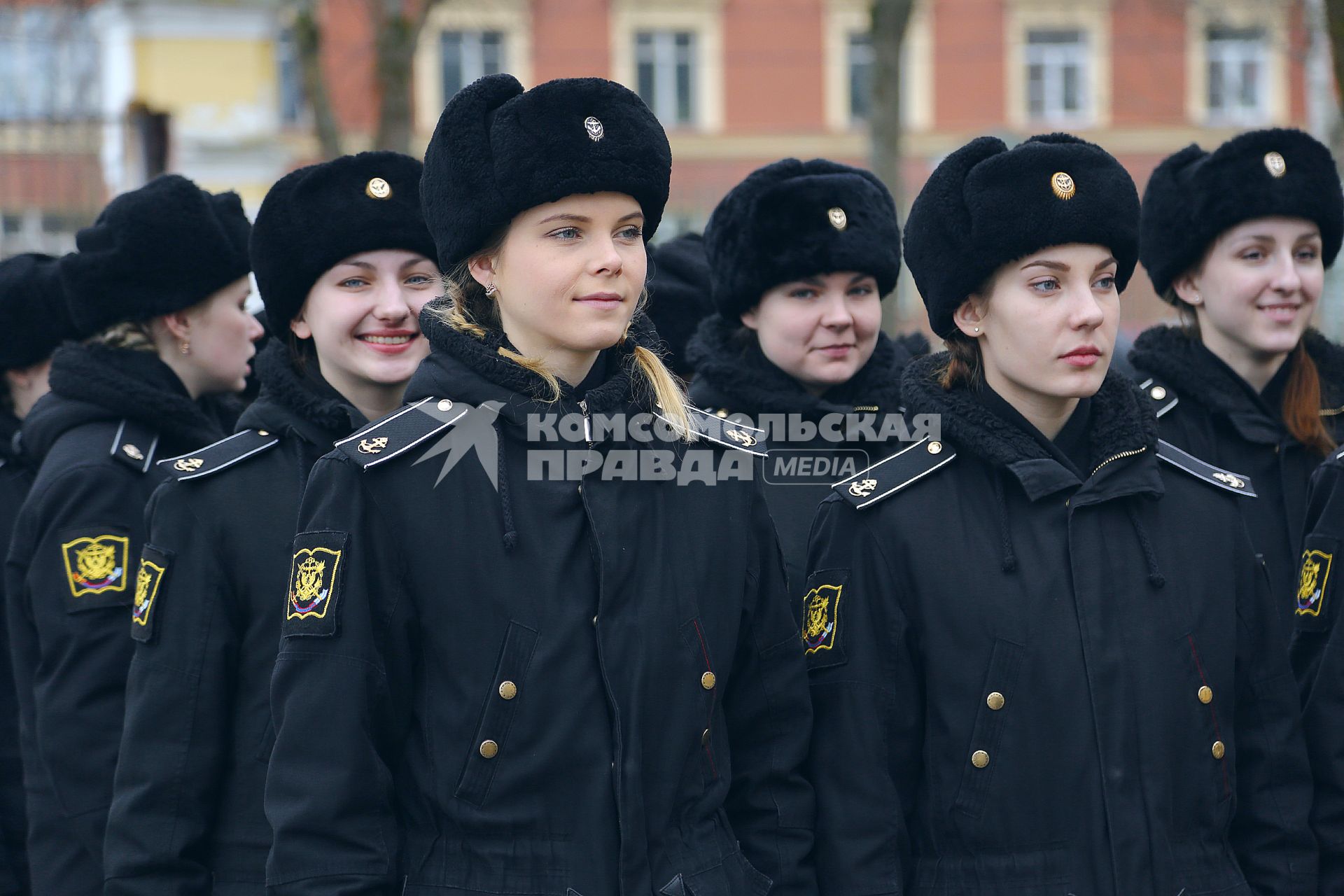 Санкт-Петербург.  Курсантки   Военно-морского политехнического  института .