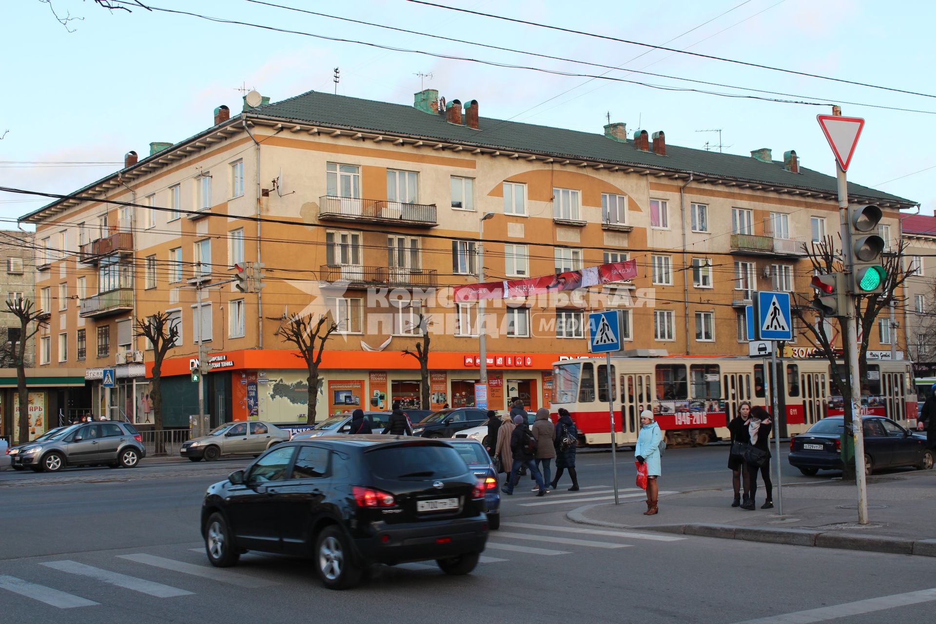 Калининград.  Старый панельный дом.