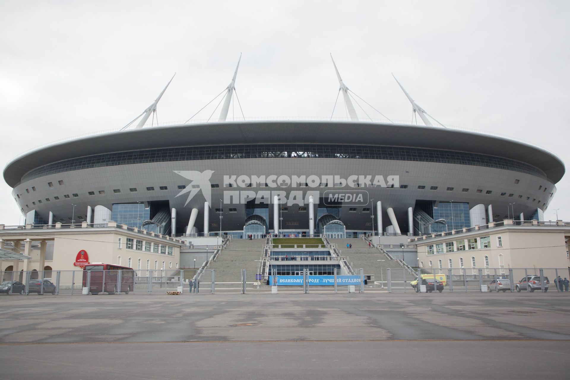 Санкт-Петербург.  Стадион  `Санкт-Петербург Арена`на Крестовском острове.