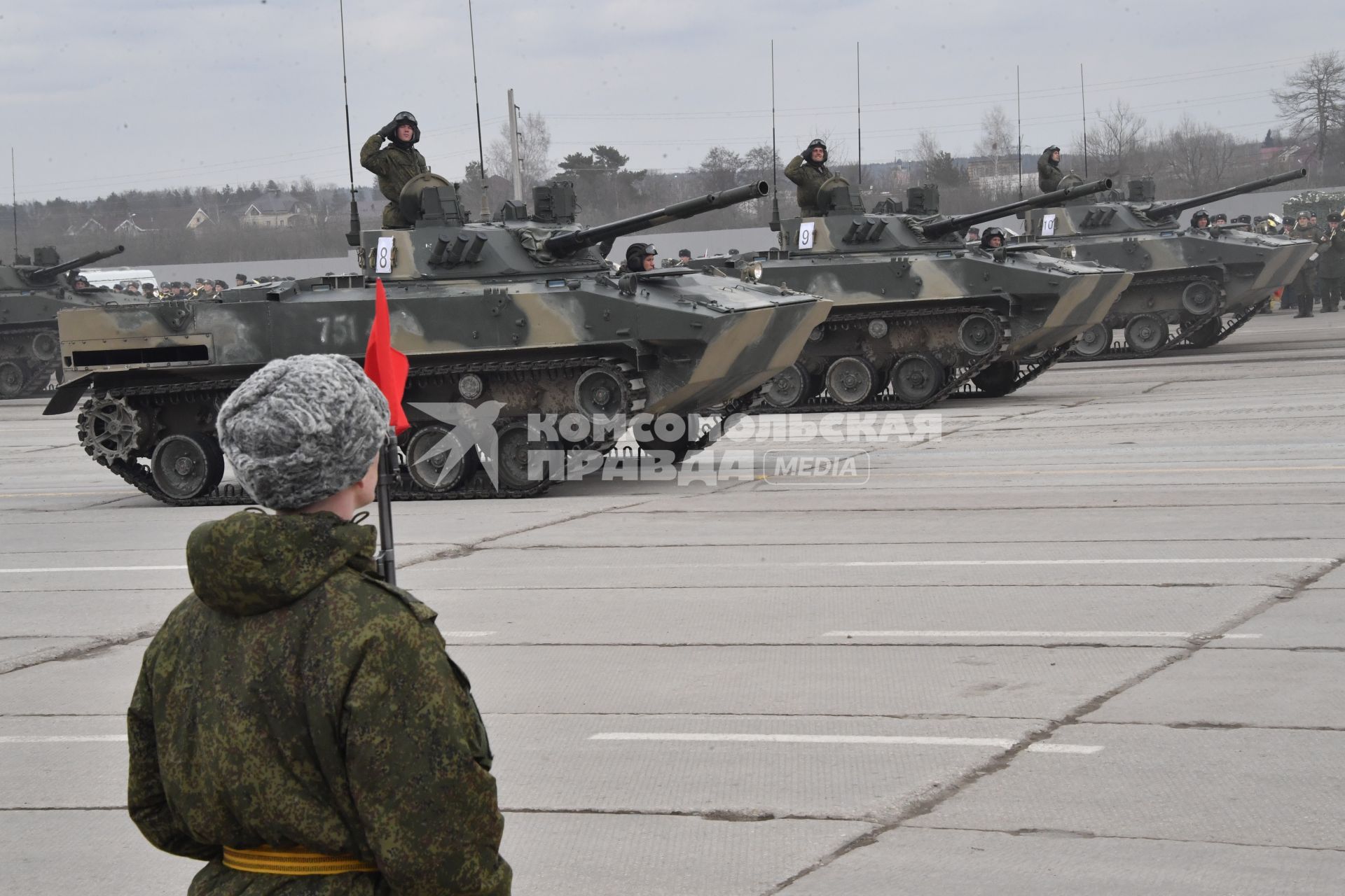 Московская область, Алабино.  БДМ-4  во время  репетиции военного парада, посвященного  72-й годовщине Победы в Великой Отечественной войне.