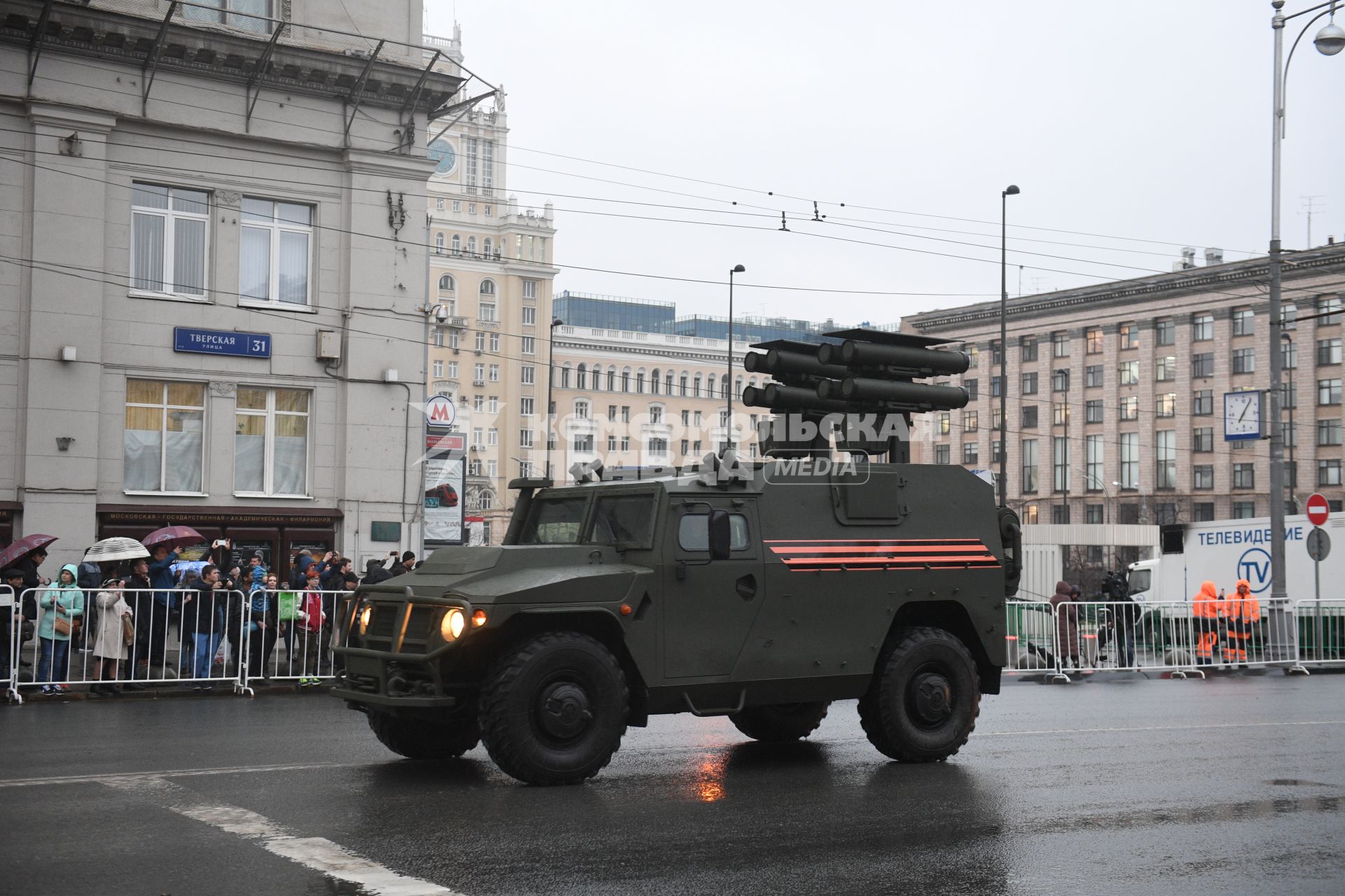 Москва.  Бронемашина `Корнет-Д1`  во время проезда военной техники по Тверской улице перед репетицией  парада на Красной площади, посвященного 72-й годовщине Победы в Великой Отечественной войне.