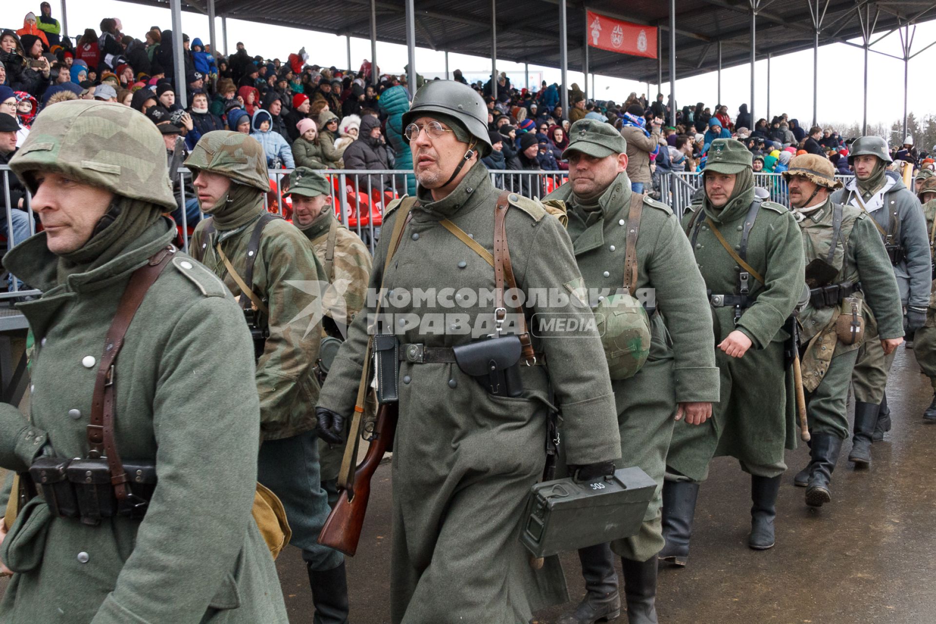 Московская область, г. Кубинка. Участники военно-исторической реконструкции Берлинской наступательной операции Красной армии во время Великой Отечественной войны на территории военно-патриотического парка культуры и отдыха Вооруженных сил РФ `Патриот`.