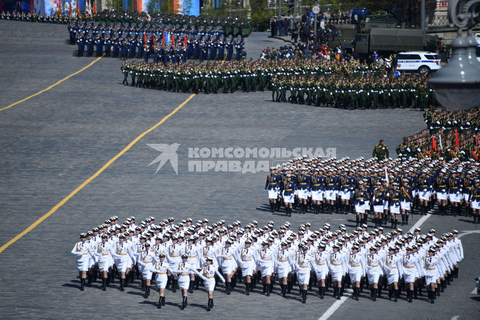 Москва.  Военнослужащие во время    генеральной репетиции военного  парада , посвященного 72-й годовщине Победы в Великой Отечественной войне .