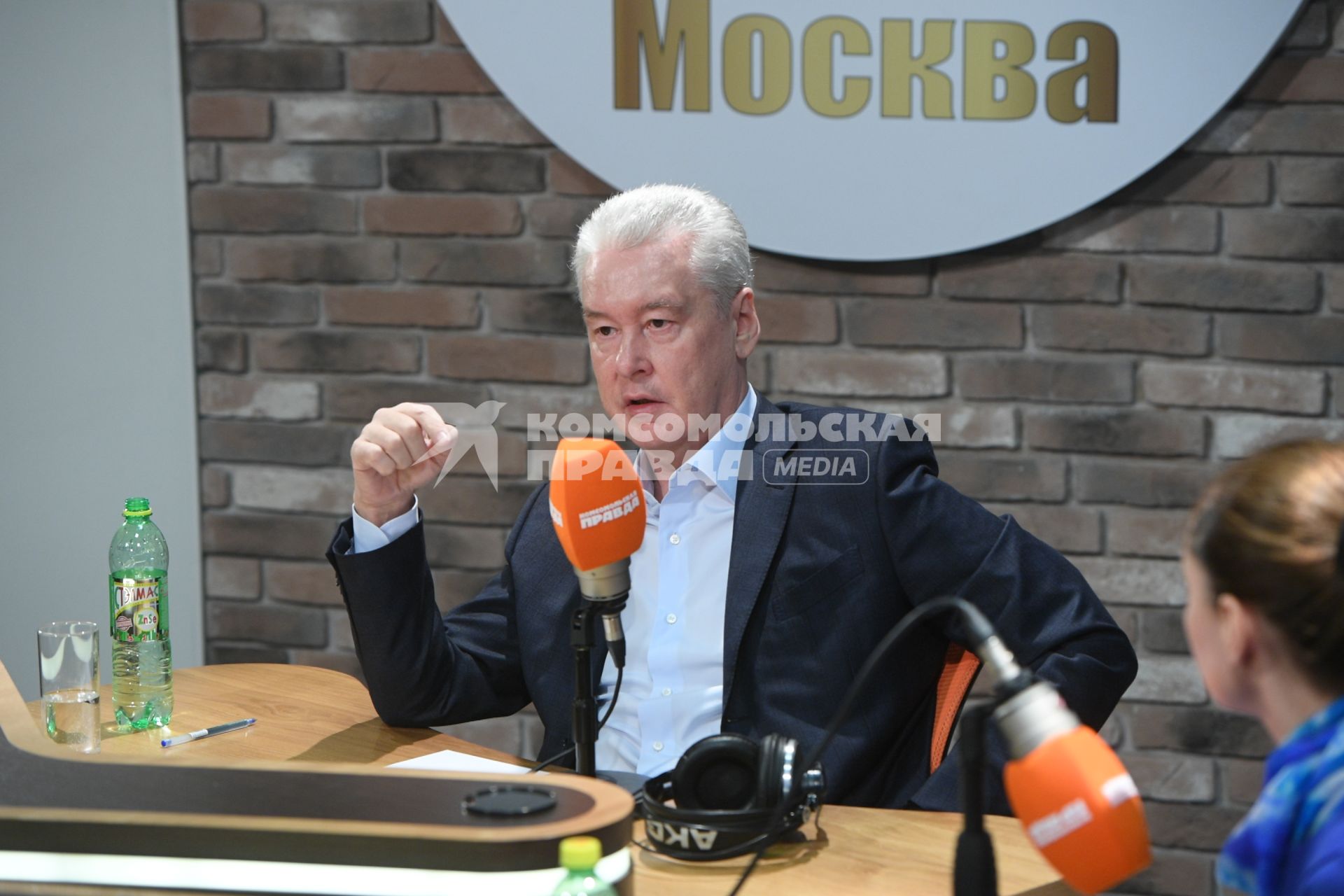 Москва. Мэр Москвы Сергей Собянин в прямом эфире радио `Комсомольская правда`.