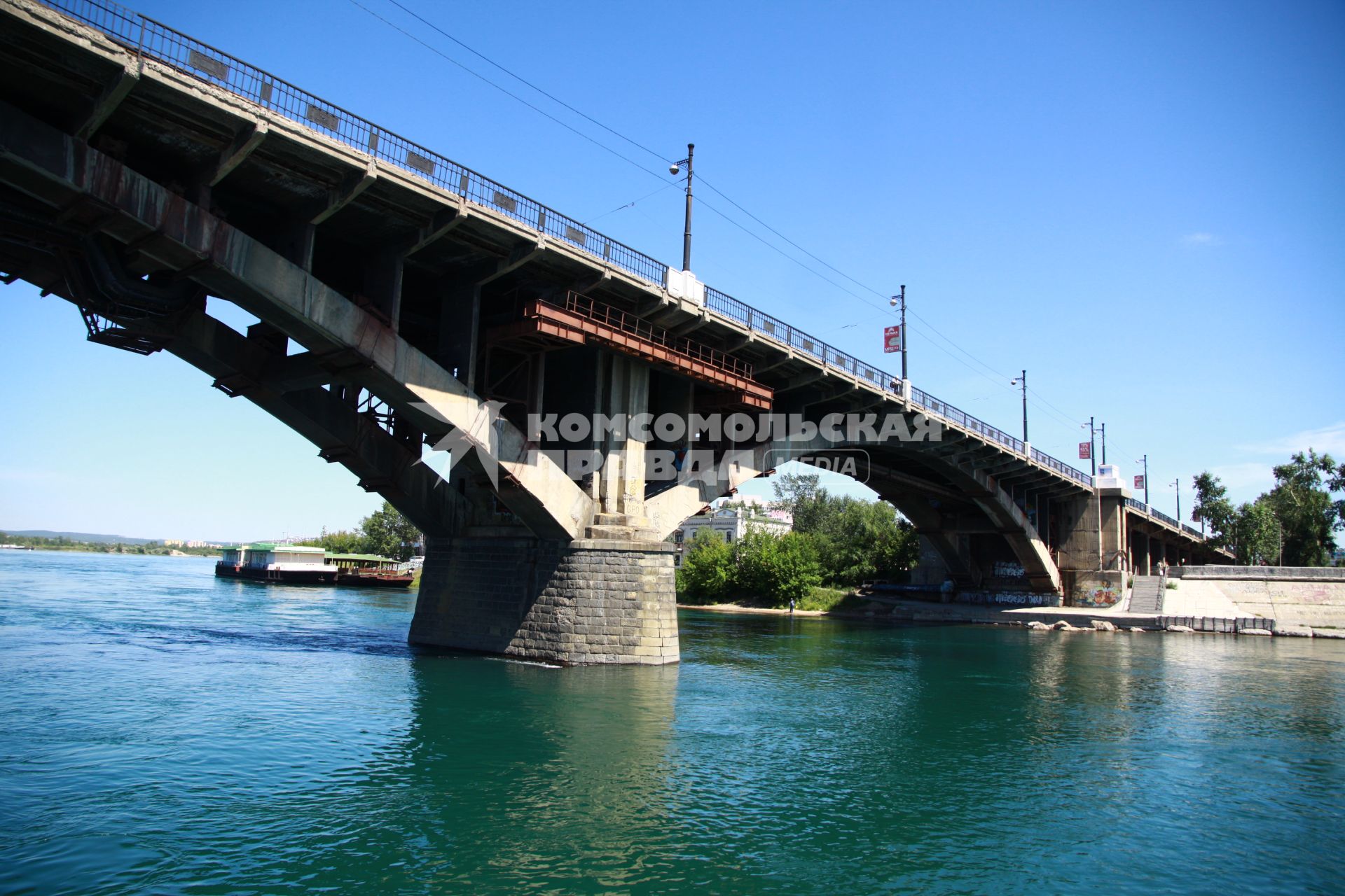 Иркутск. Глазковский (Старый) мост через реку Ангару.