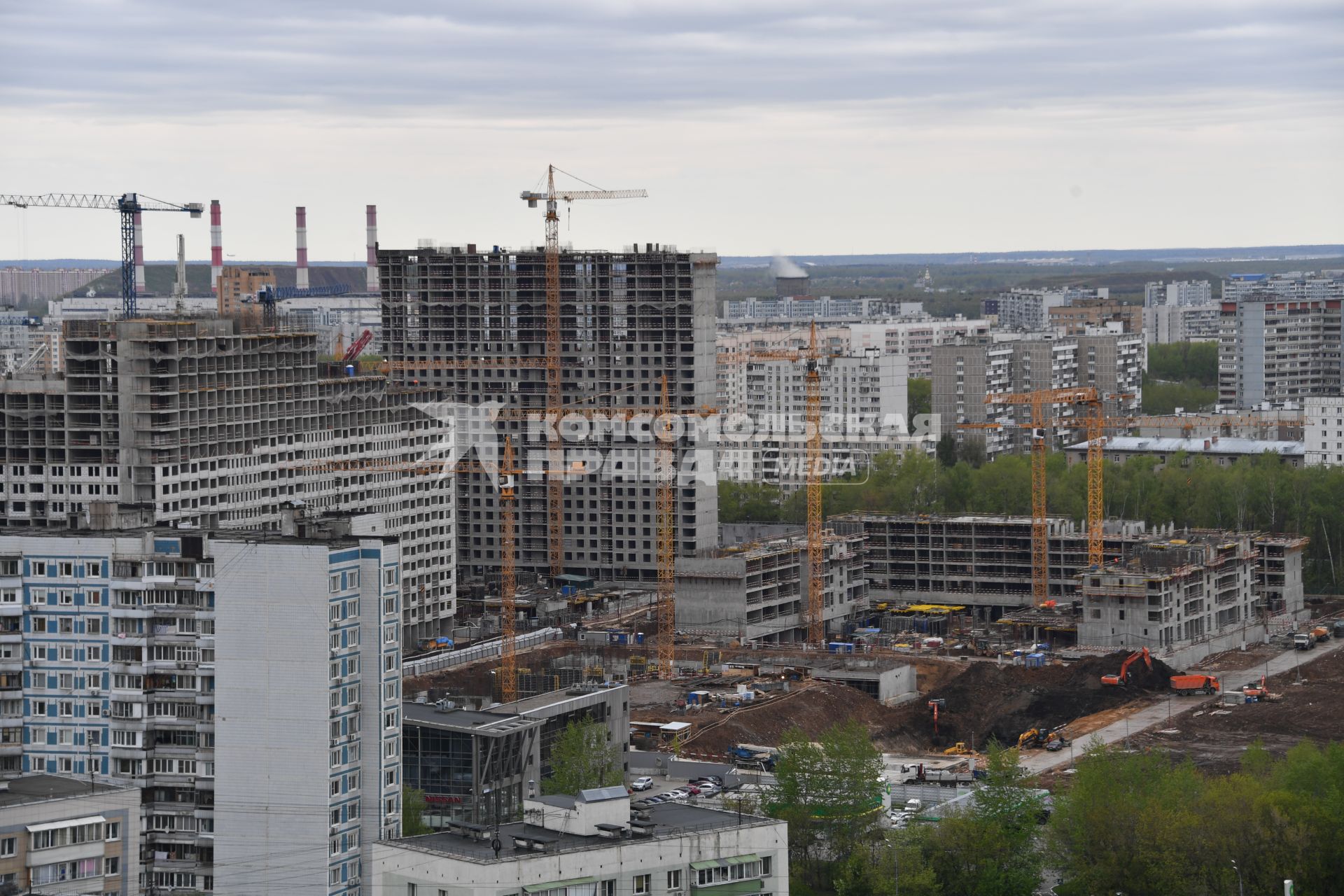 Москва.  Новые дома в районе  Бескудниково,  в которые будут переселять жителей из хрущевок по программе реновации.