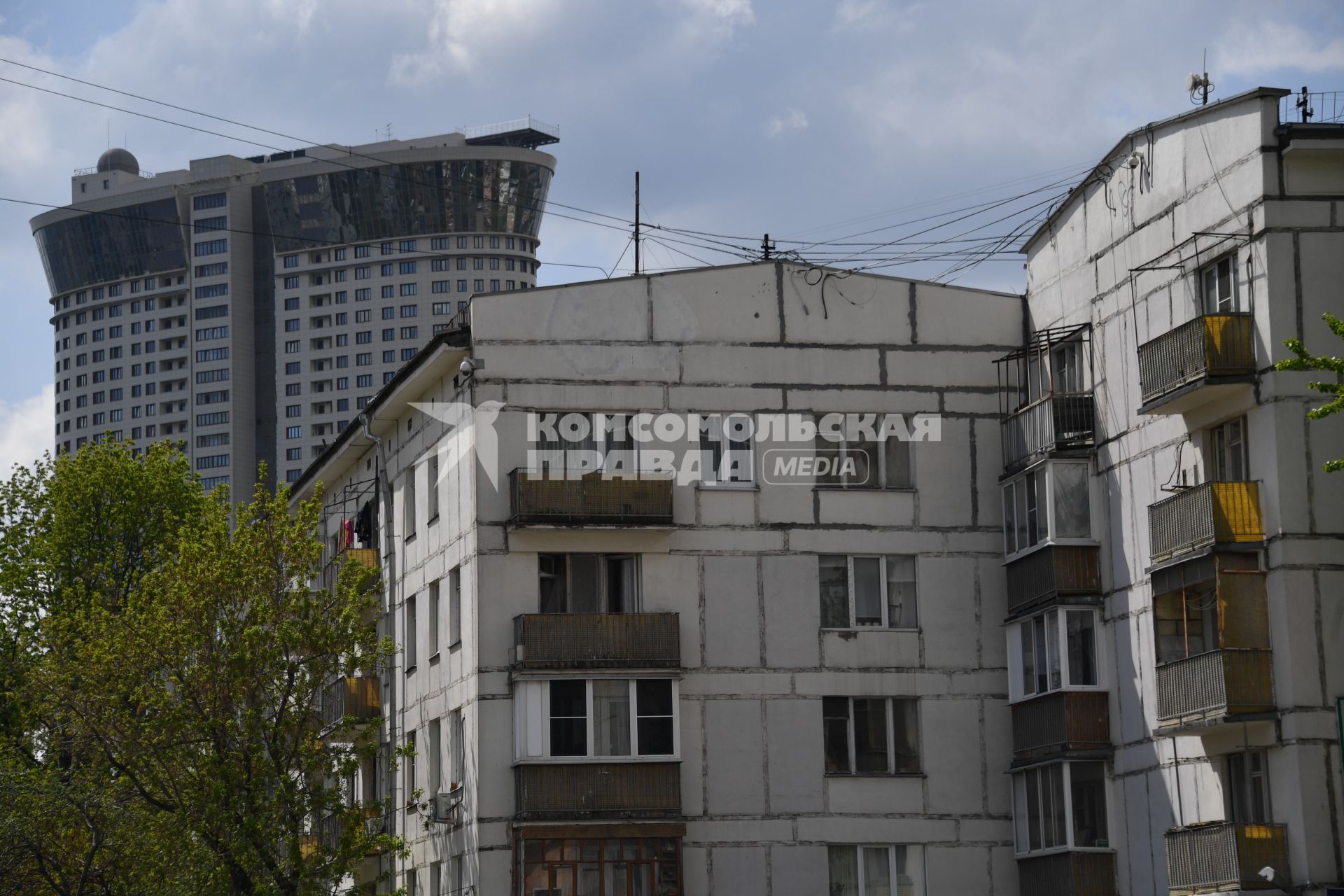 Москва.   Жилые   дома в районе Новые Черемушки.