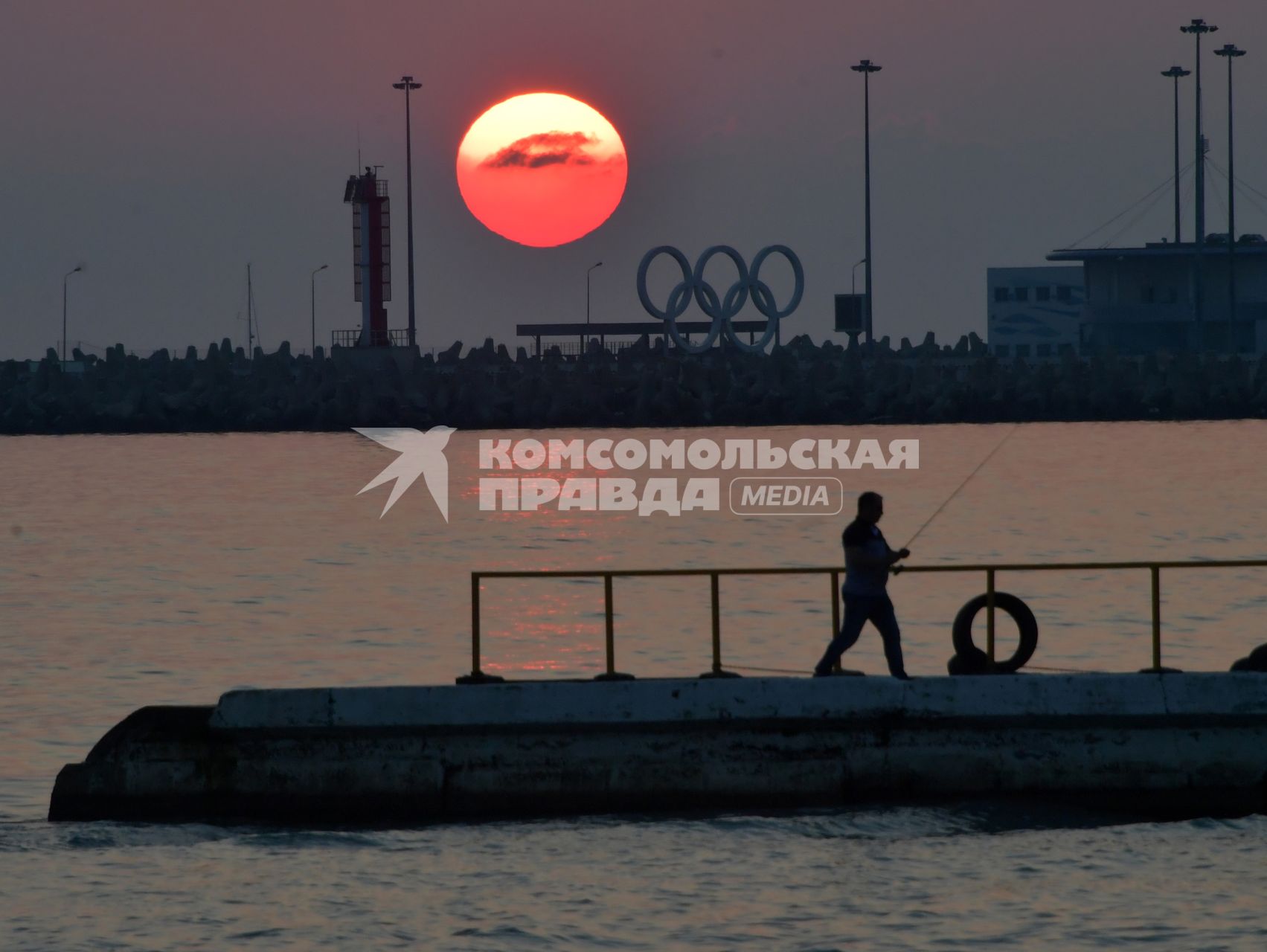 Сочи. Закат над морем.