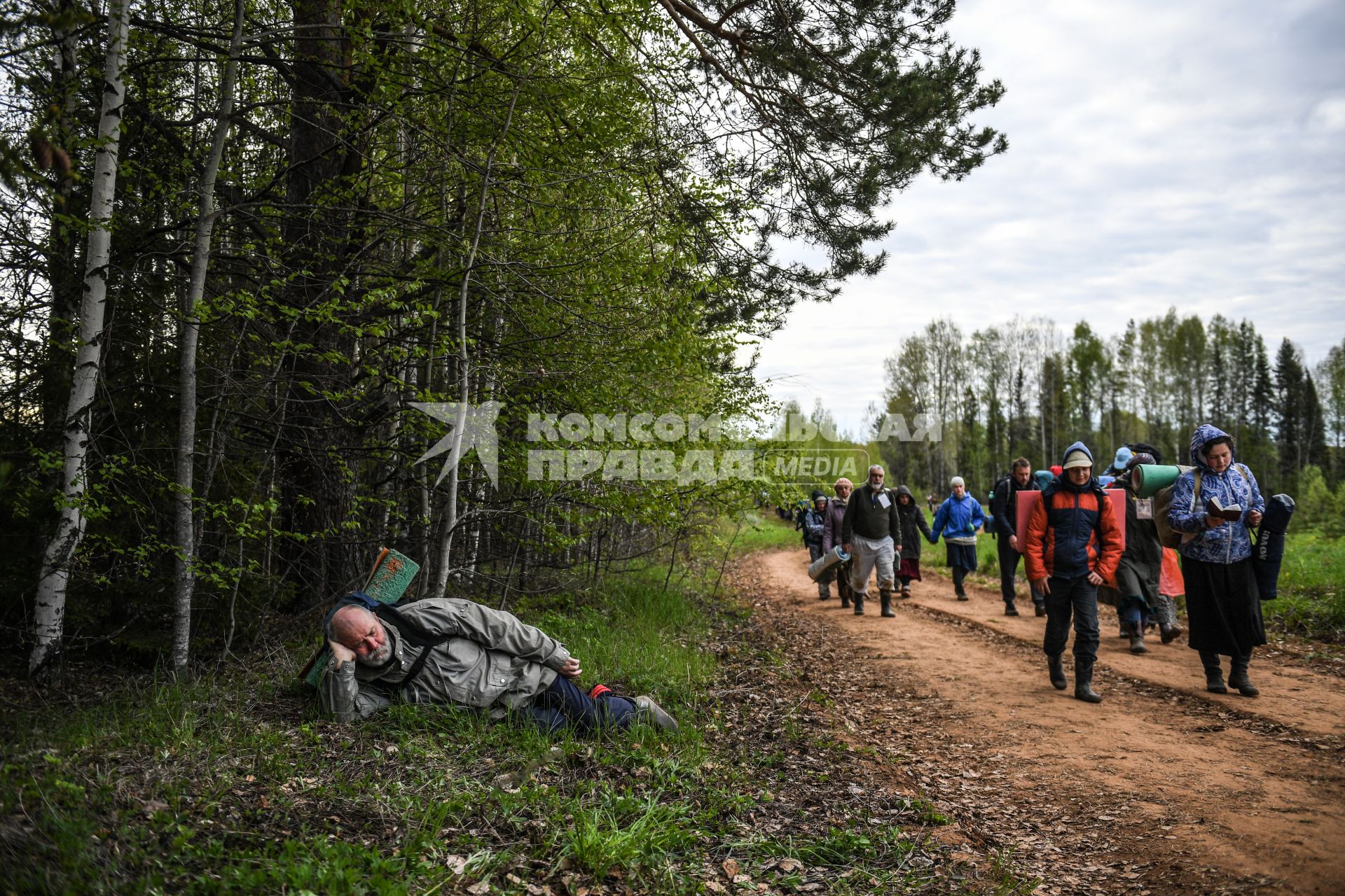 Кировская область.  Отдых участников Великорецкого крестного хода.