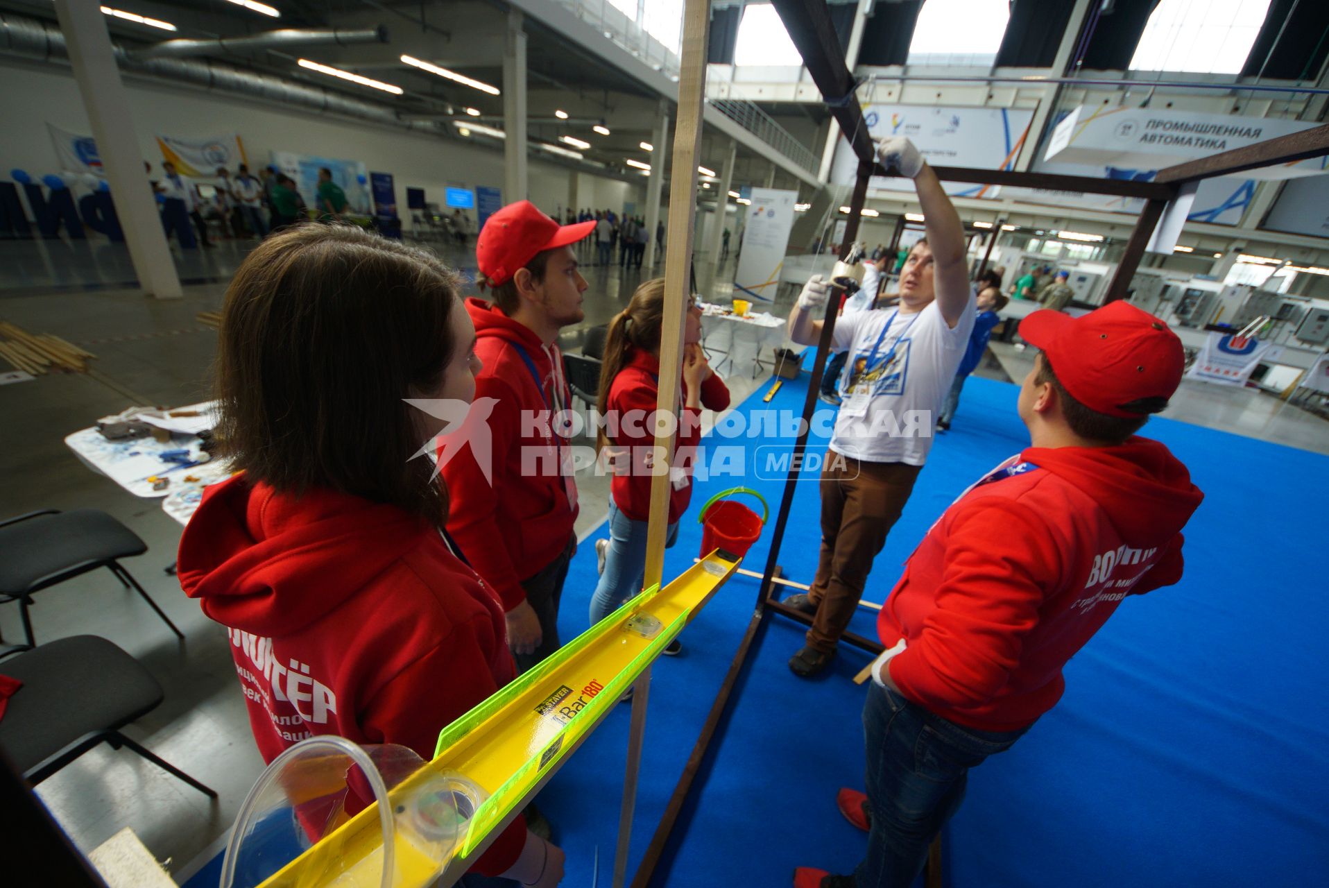 Екатеринбург. II Чемпионат профессионального мастерства по методике \'WORLDSKILLS\' корпорации по атомной энергетике \'РОСАТОМ\' \'ATOMSKILLS-2017\'.