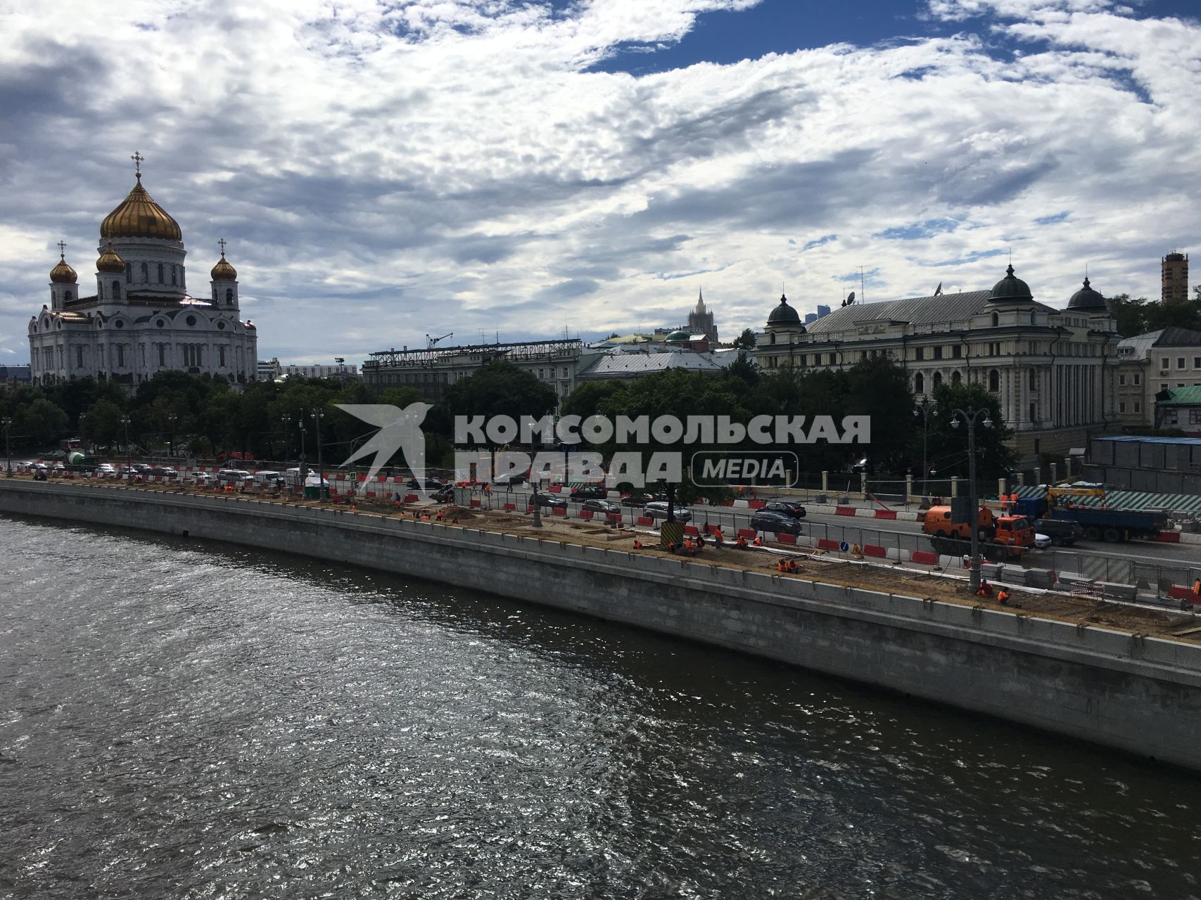 Москва. Реконструкция Пречистенской набережной.