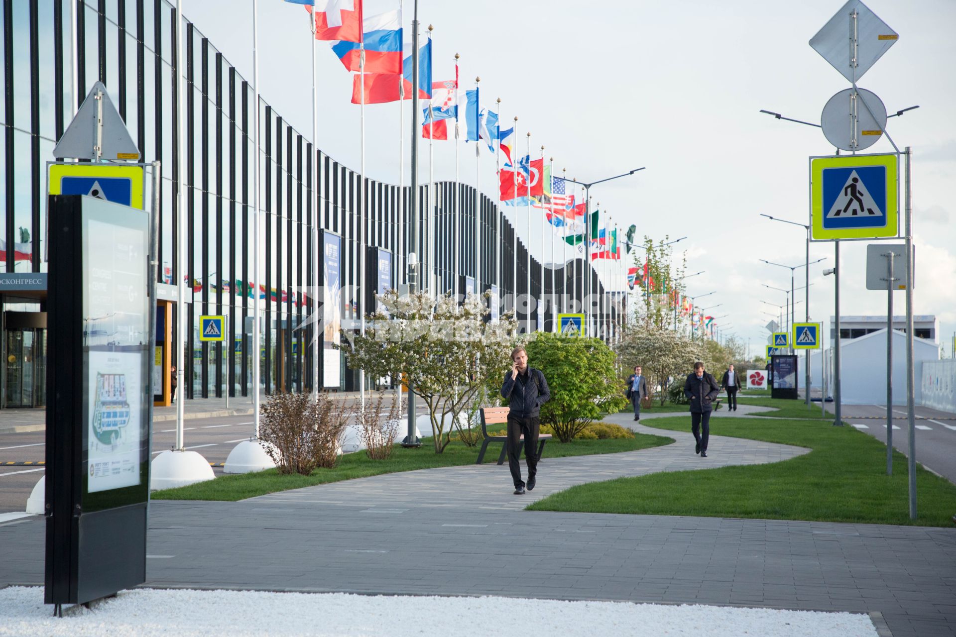 Санкт-Петербург. Здание `Экспофорума`, где проходит  Петербургский международный экономический форум-2017.